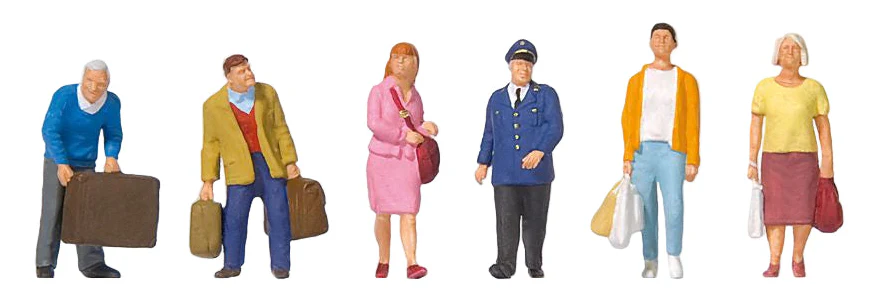 PR10710 Travellers at the Platform (6) Exclusive Figure Set