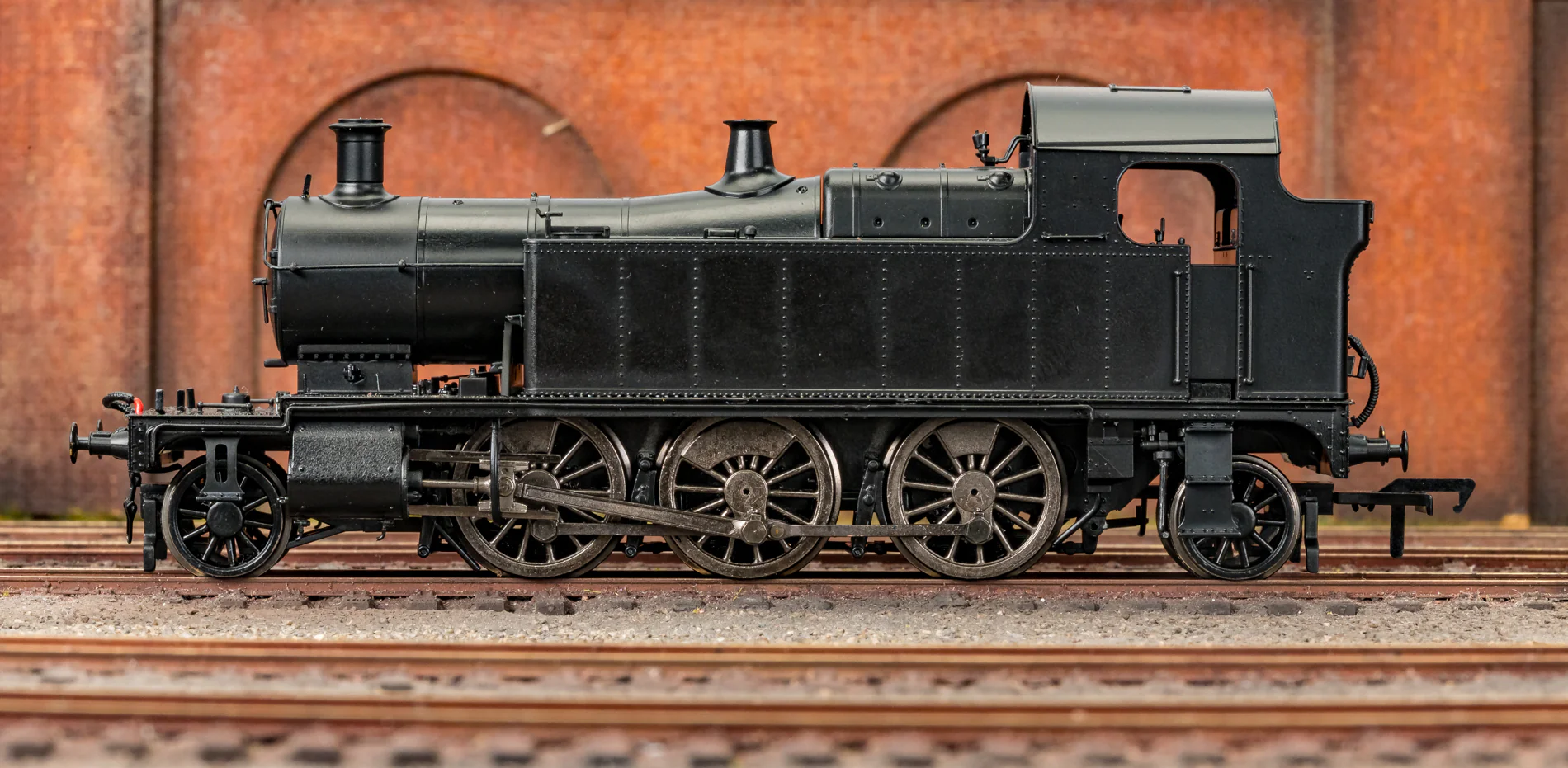 951607 GWR 45xx No.4510 BR Early Crest Plain Black (Small Crest) Steam Locomotive - DCC Sound - Image 8