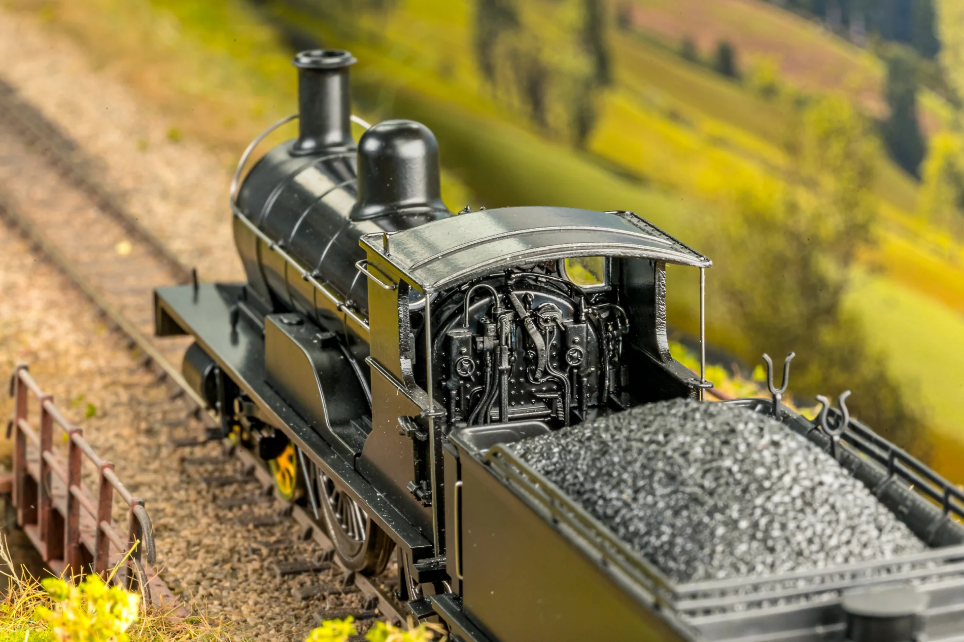811006 Highland Railway Loch Class 4-4-0 No.14383 'Loch An Dorb' LMS Lined Crimson Steam Locomotive - Image 3
