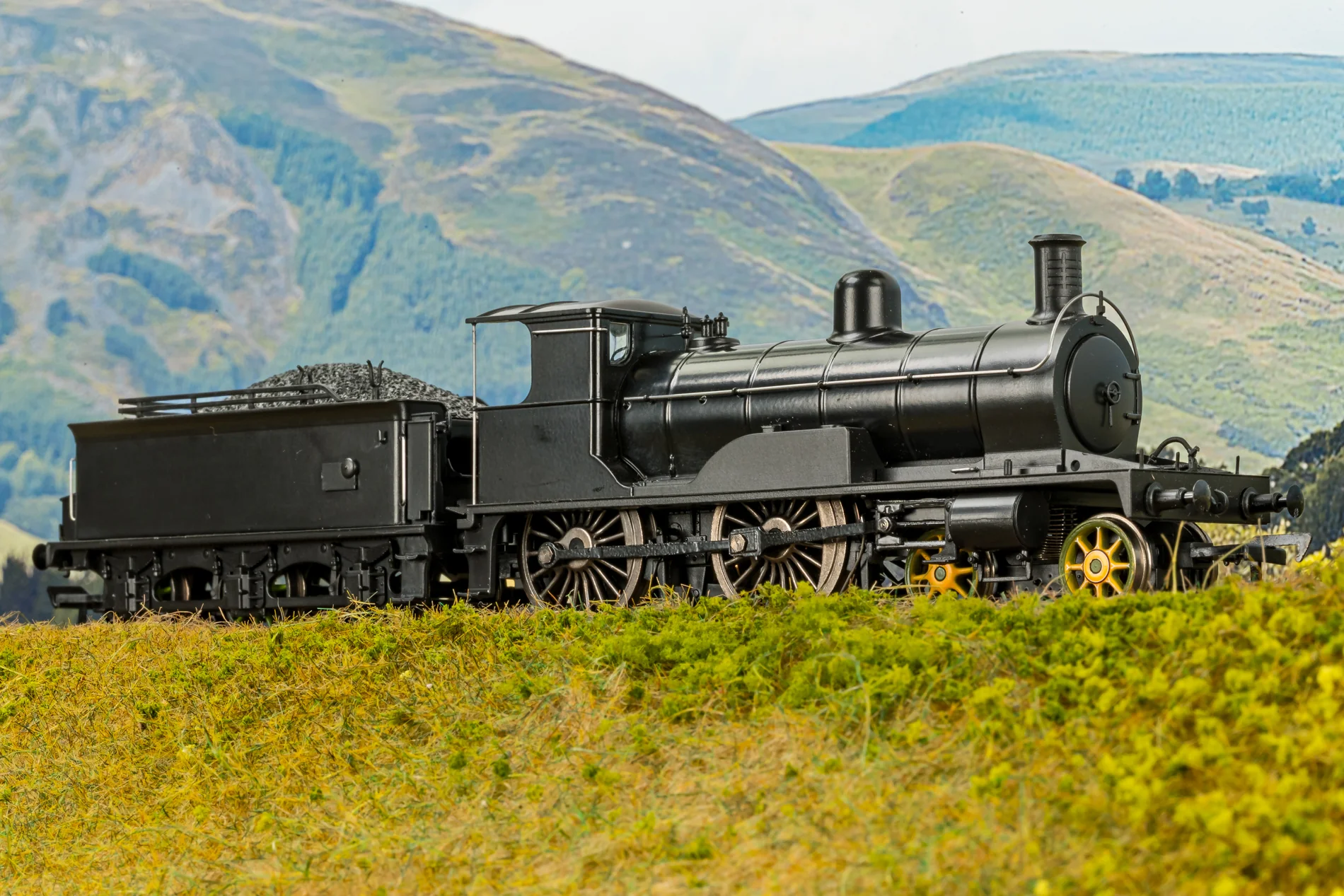 811006 Highland Railway Loch Class 4-4-0 No.14383 'Loch An Dorb' LMS Lined Crimson Steam Locomotive - Image 5