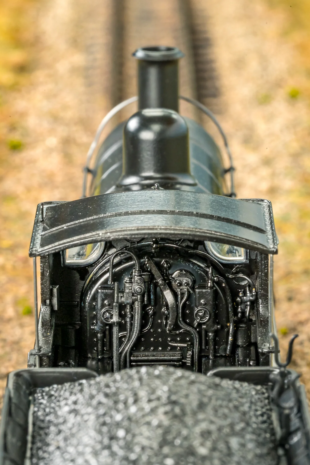 811008 Highland Railway Loch Class 4-4-0 No.150 'Loch Eye' HR Yellow Steam Locomotive - Image 2