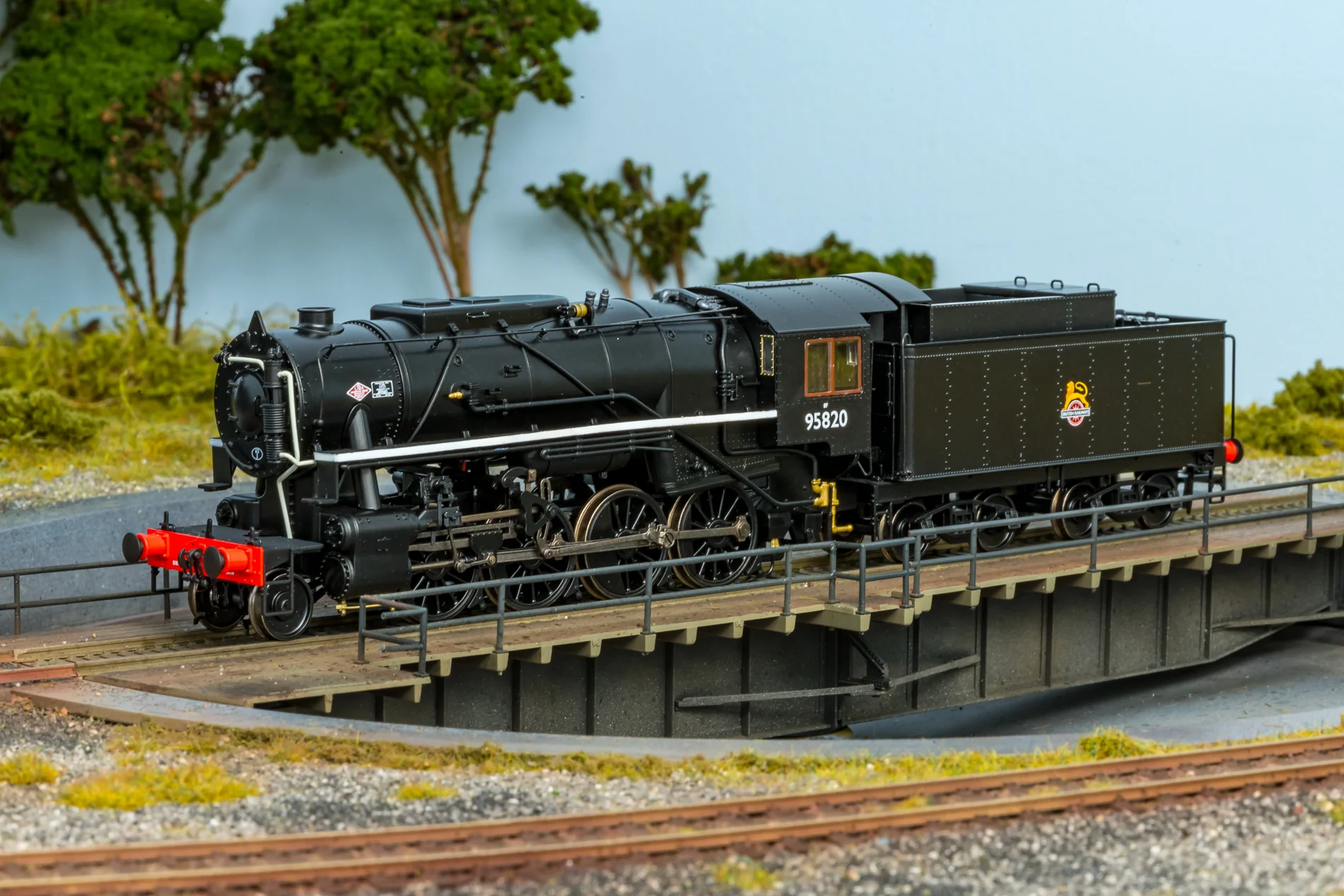 926509 USATC S160 2-8-0 Big Jim BR Black Early Emblem No.95820 (as Preserved) Steam Locomotive - DCC Sound