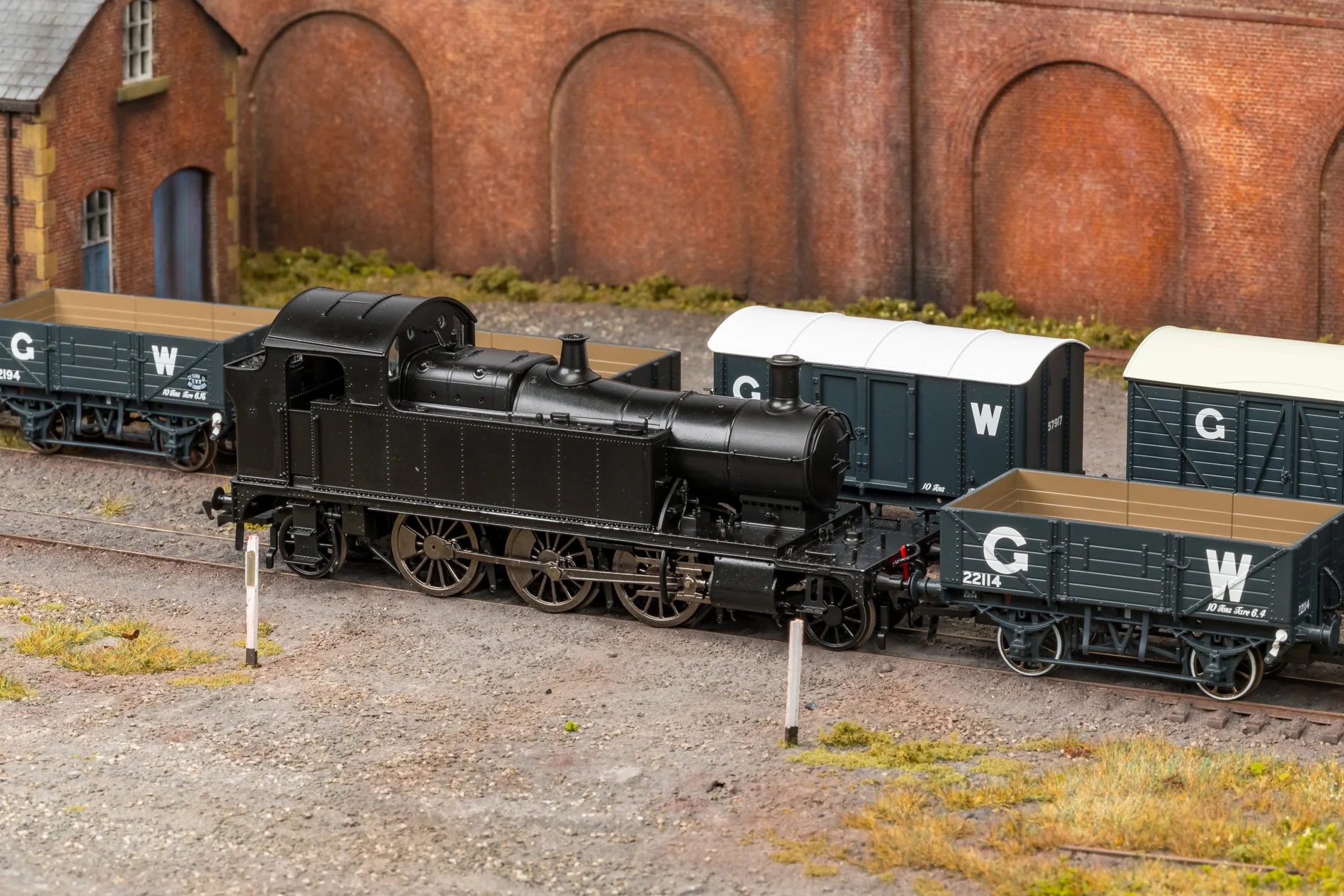 951106 GWR 45xx No.4571 British Railways (serif) Green Steam Locomotive - Image 9