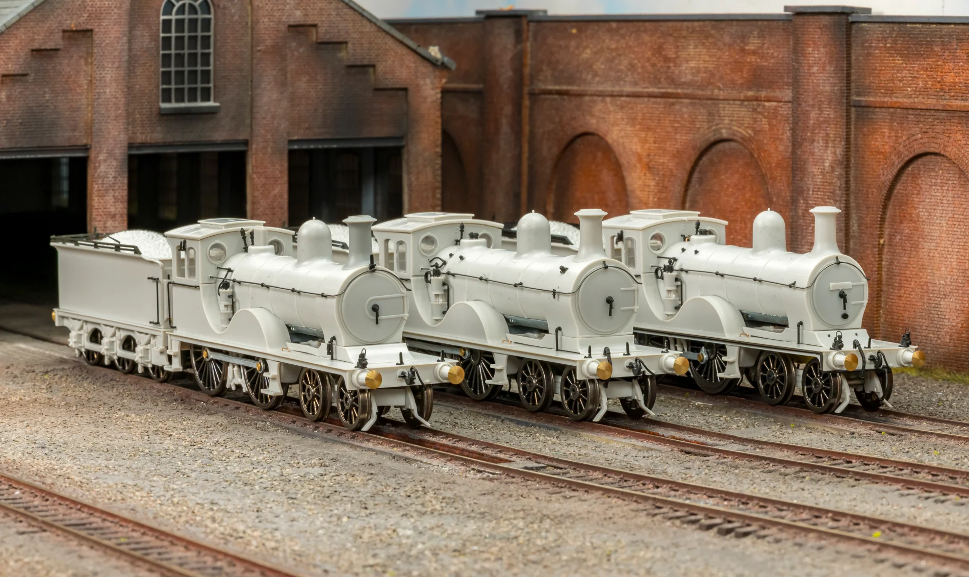 959011 LNER D40 Class 4-4-0 No.62274 'Benachie' - BR Lined Early Crest Steam Locomotive - Image 7