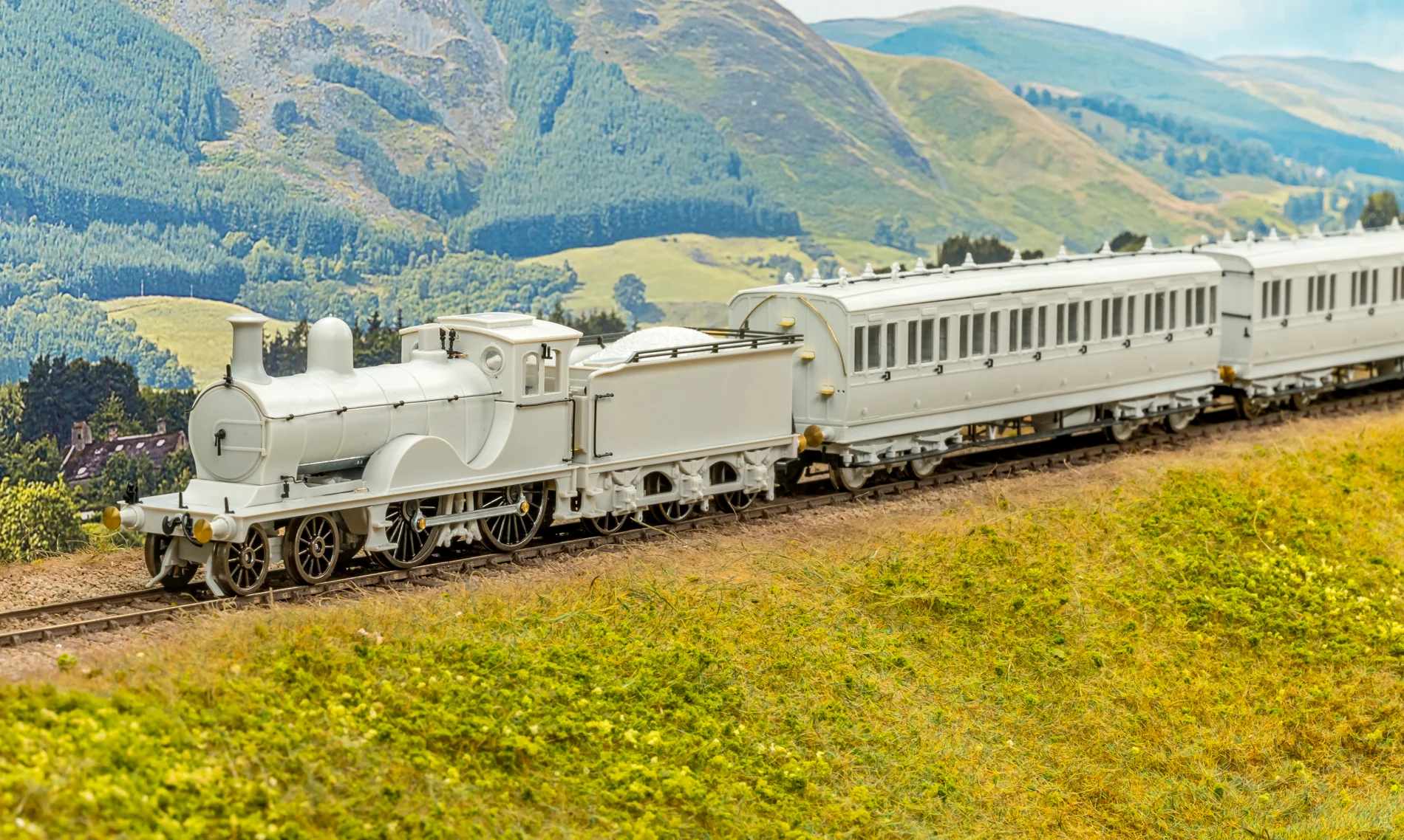 959503 LNER D40 Class 4-4-0 No.28s - LNER Black Steam Locomotive - DCC Sound - Image 8