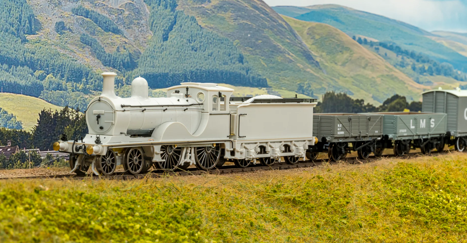 959509 LNER D40 Class 4-4-0 No.62273 'George Davidson' - British Railways Unlined Black Steam Locomotive - DCC Sound - Image 2
