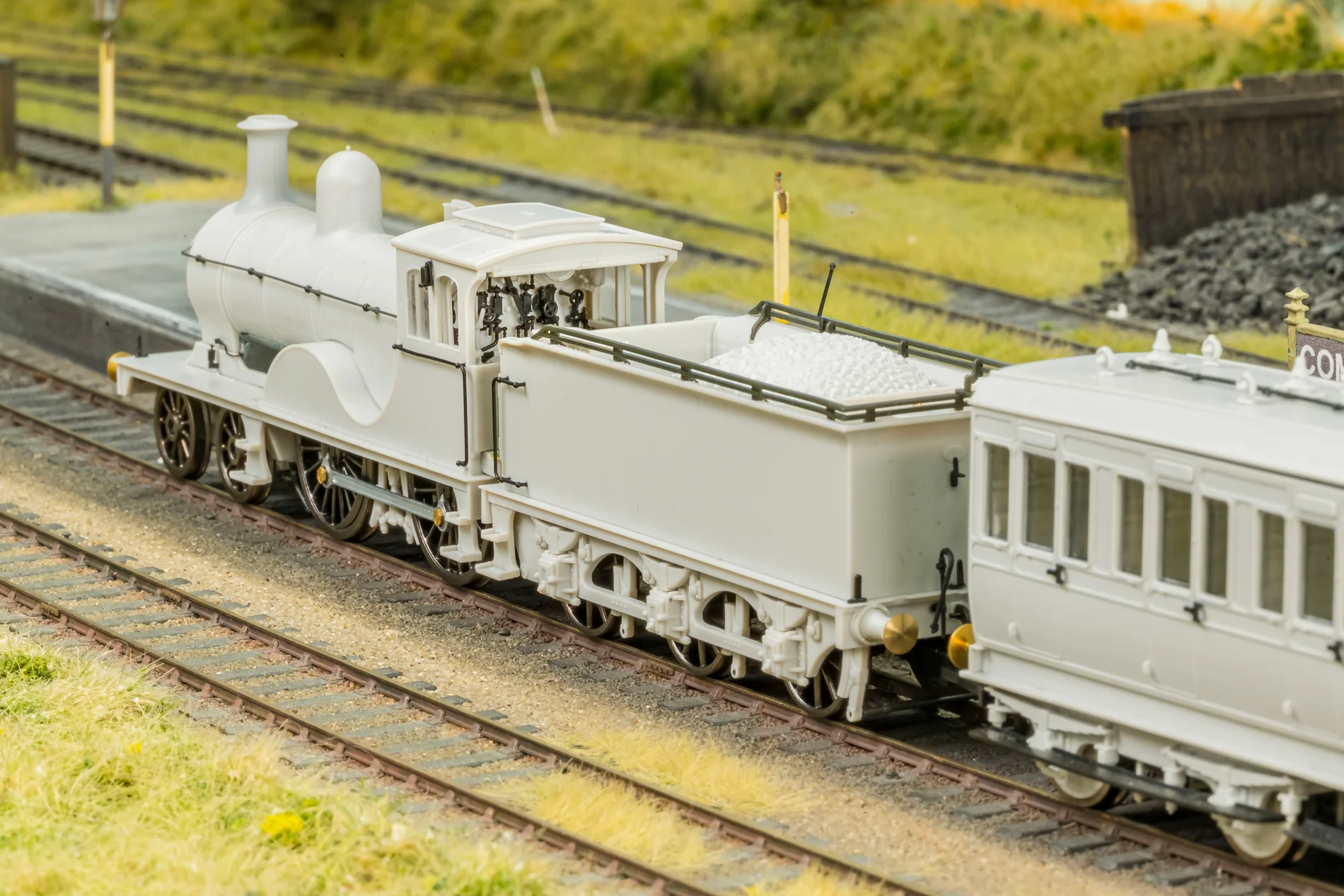959512 LNER D40 Class 4-4-0 No.49 'Gordon Highlander' - GNoSR Green Railtour Condition Steam Locomotive - DCC Sound - Image 3