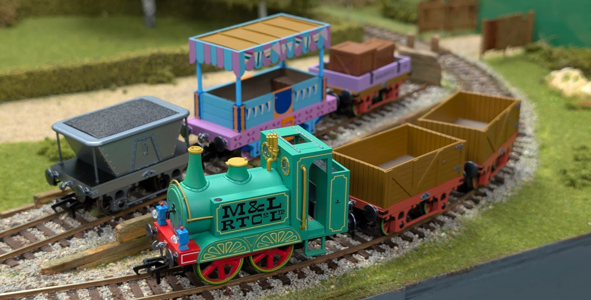 980001 Ivor the Engine Train Pack - Image 10