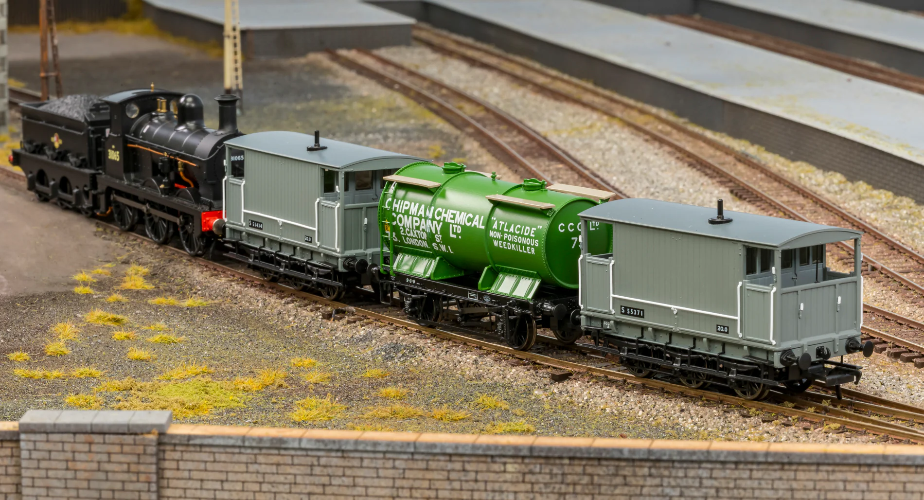 981004 Chemical Tank Wagon - Chipman Chemical Co. Ltd No.73 - Image 2