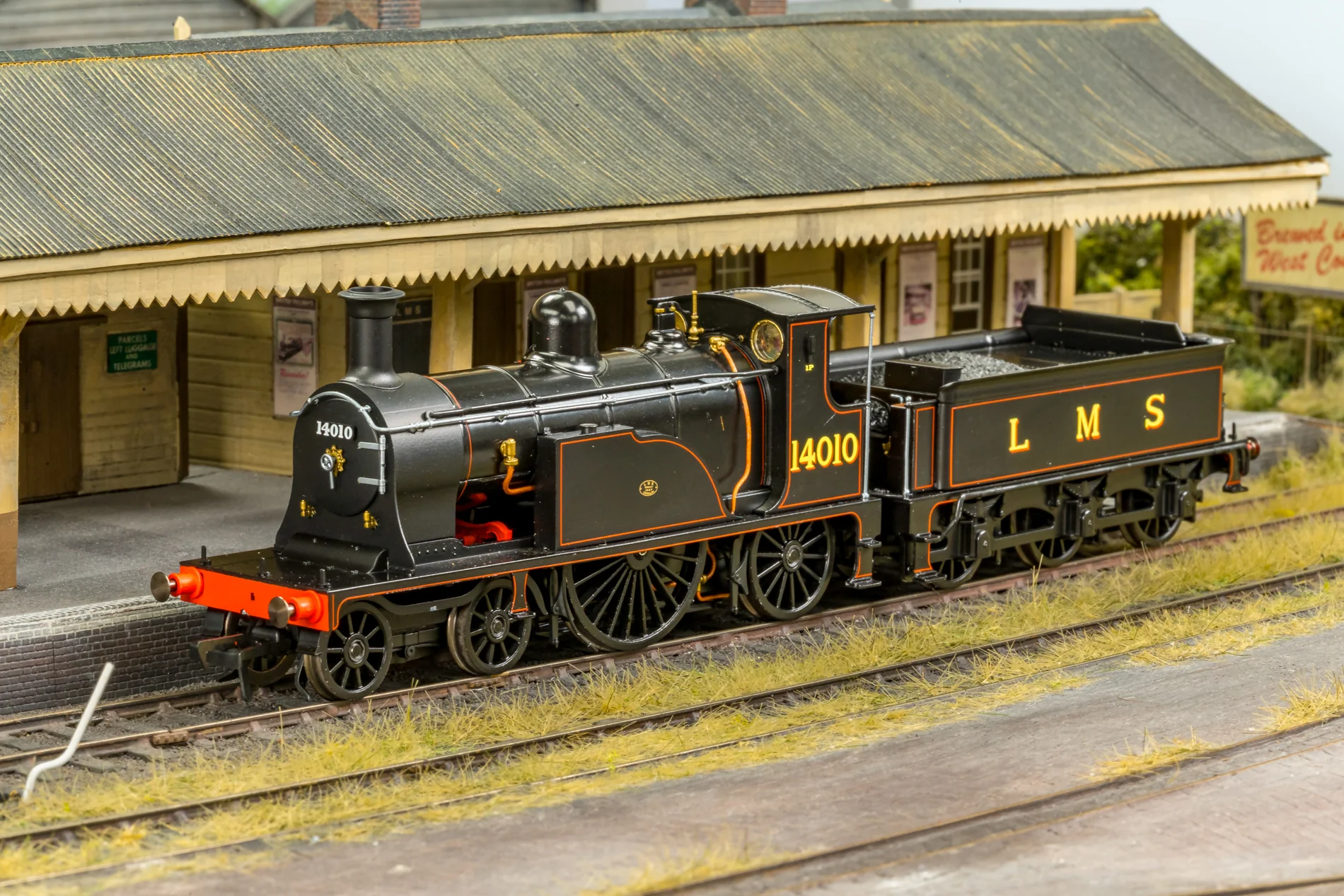 982003 Caledonian Railway Single 4-2-2 LMS Lined Black No.14010 Steam Locomotive - Image 2