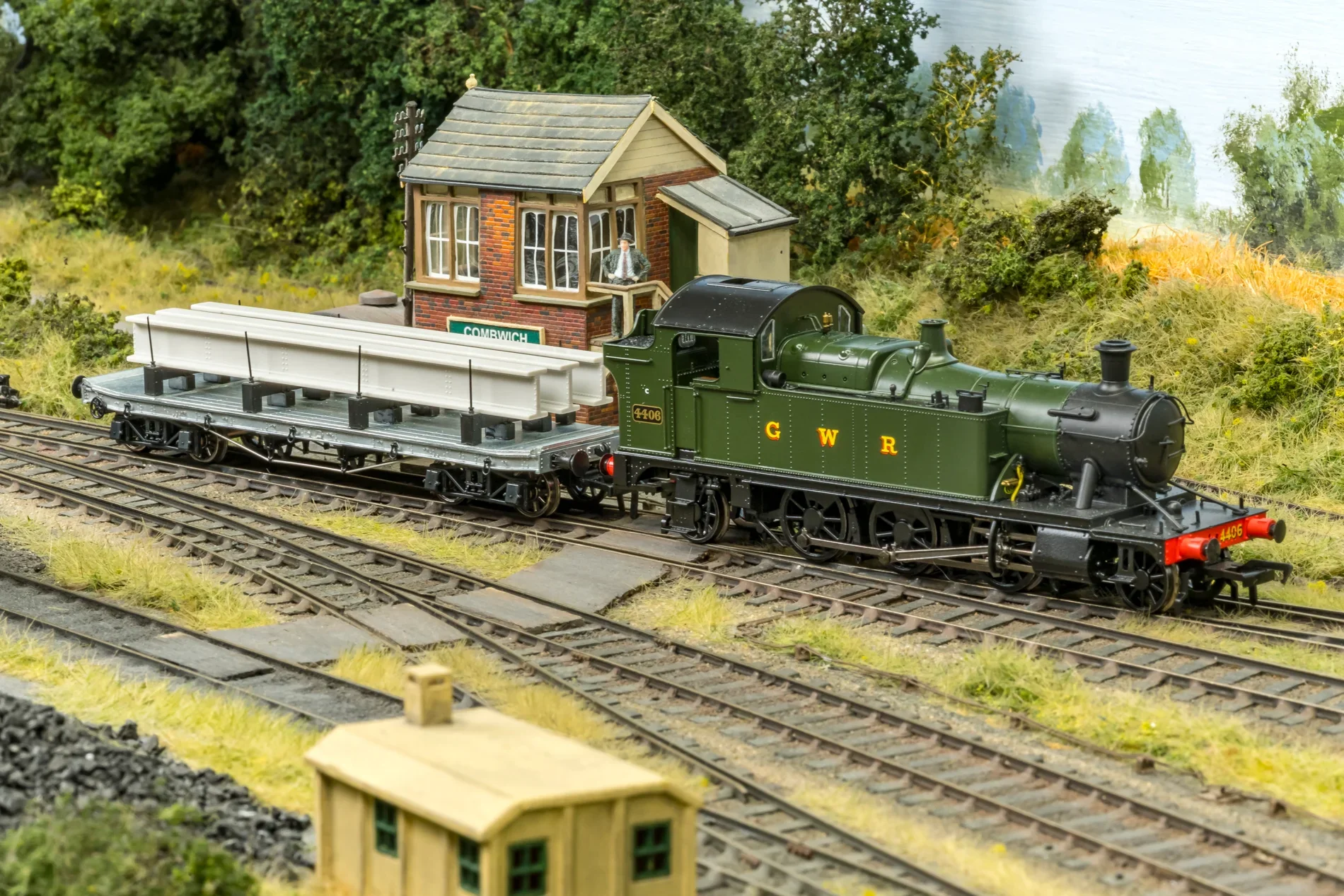 985012 WD 35T Rectank No.702 LMS Grey (Girder Load on Bolsters) - Image 2
