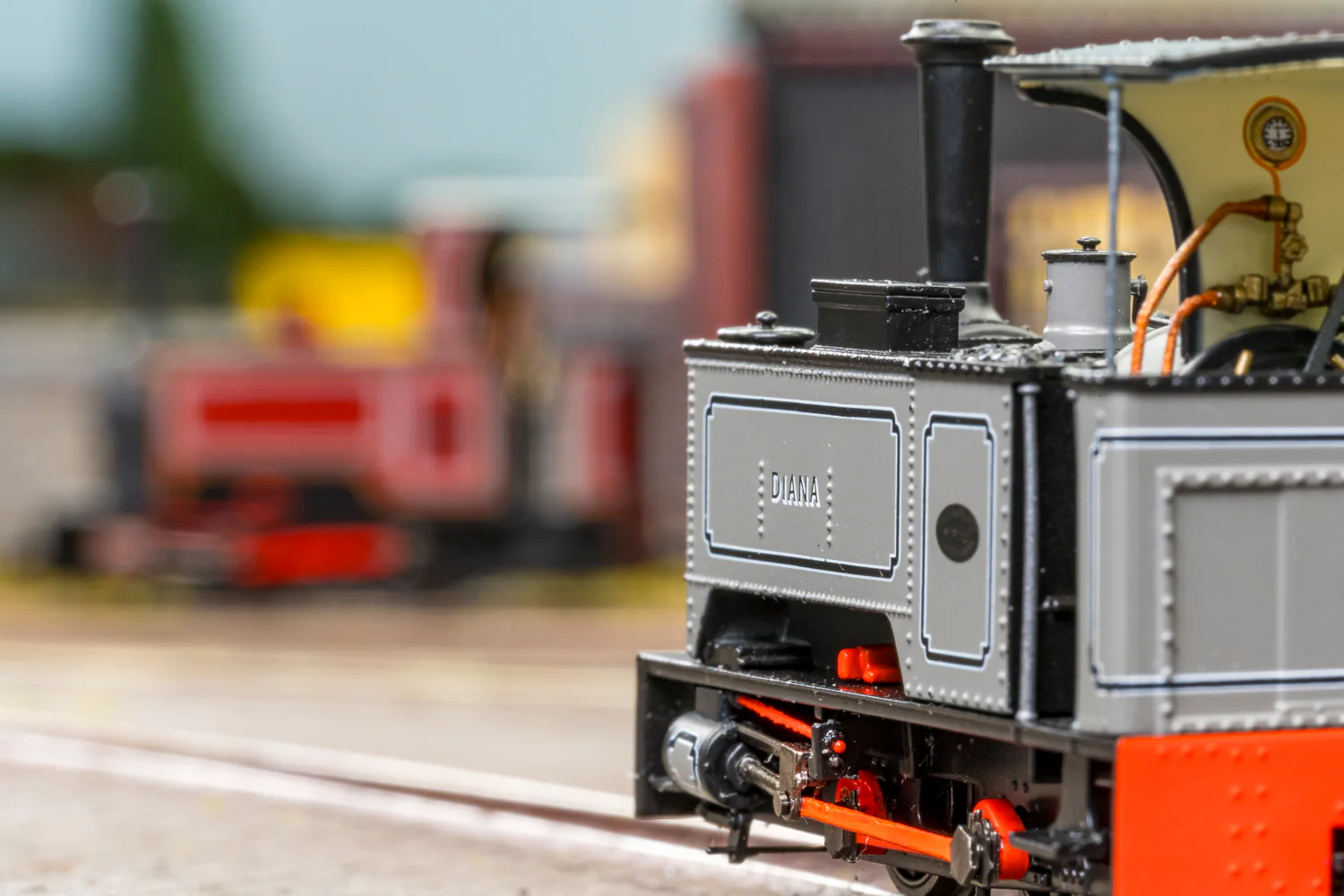 986001 Sirdar Class 0-4-0 Kerr, Stuart & Co. Long-Tank 'Diana’ Lined Grey (As Preserved) Steam Locomotive - Image 4