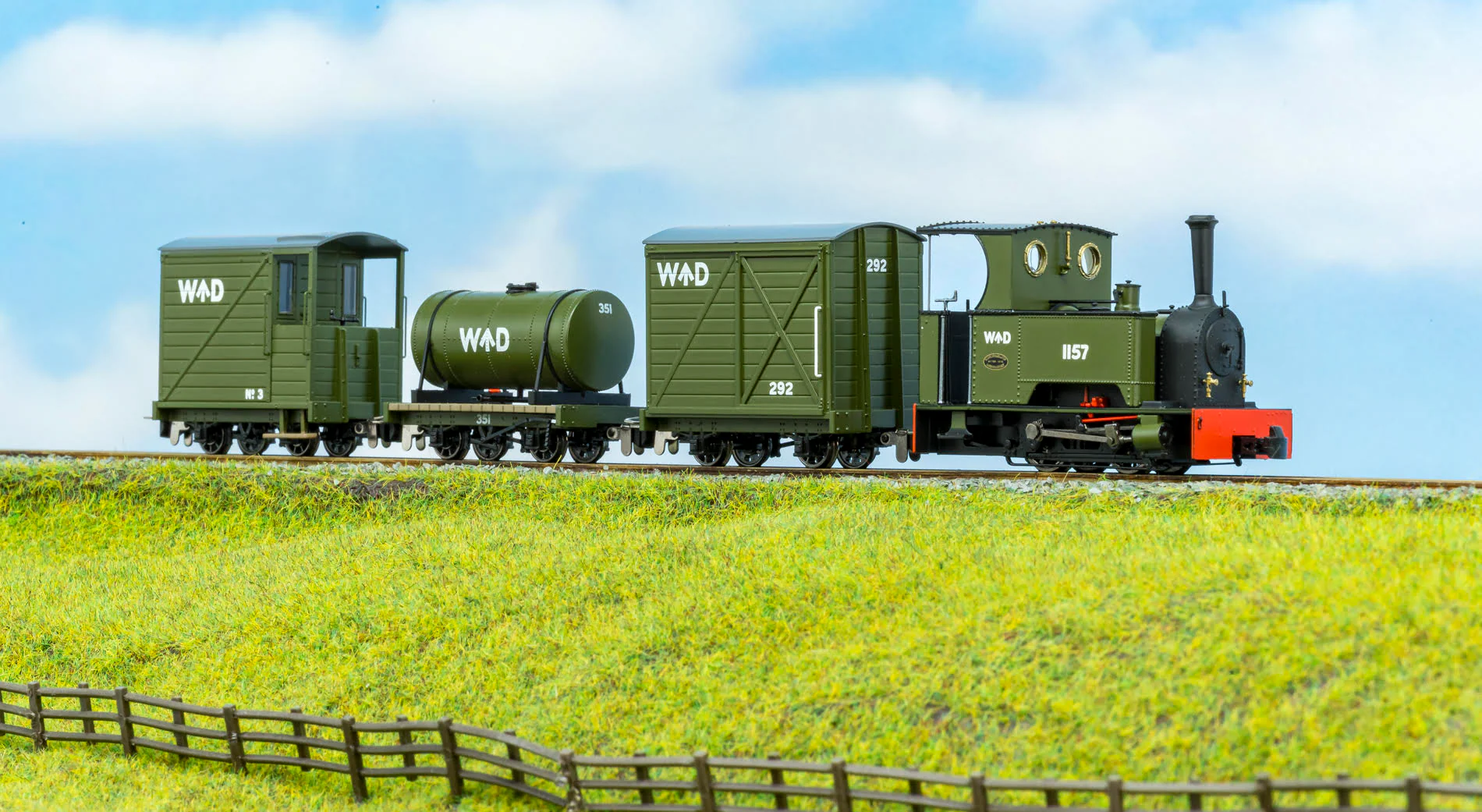 986207 Sirdar Class 0-4-0 Kerr, Stuart & Co. Short-Tank 'What If' - WDLR Plain Green Steam Locomotive - Image 7
