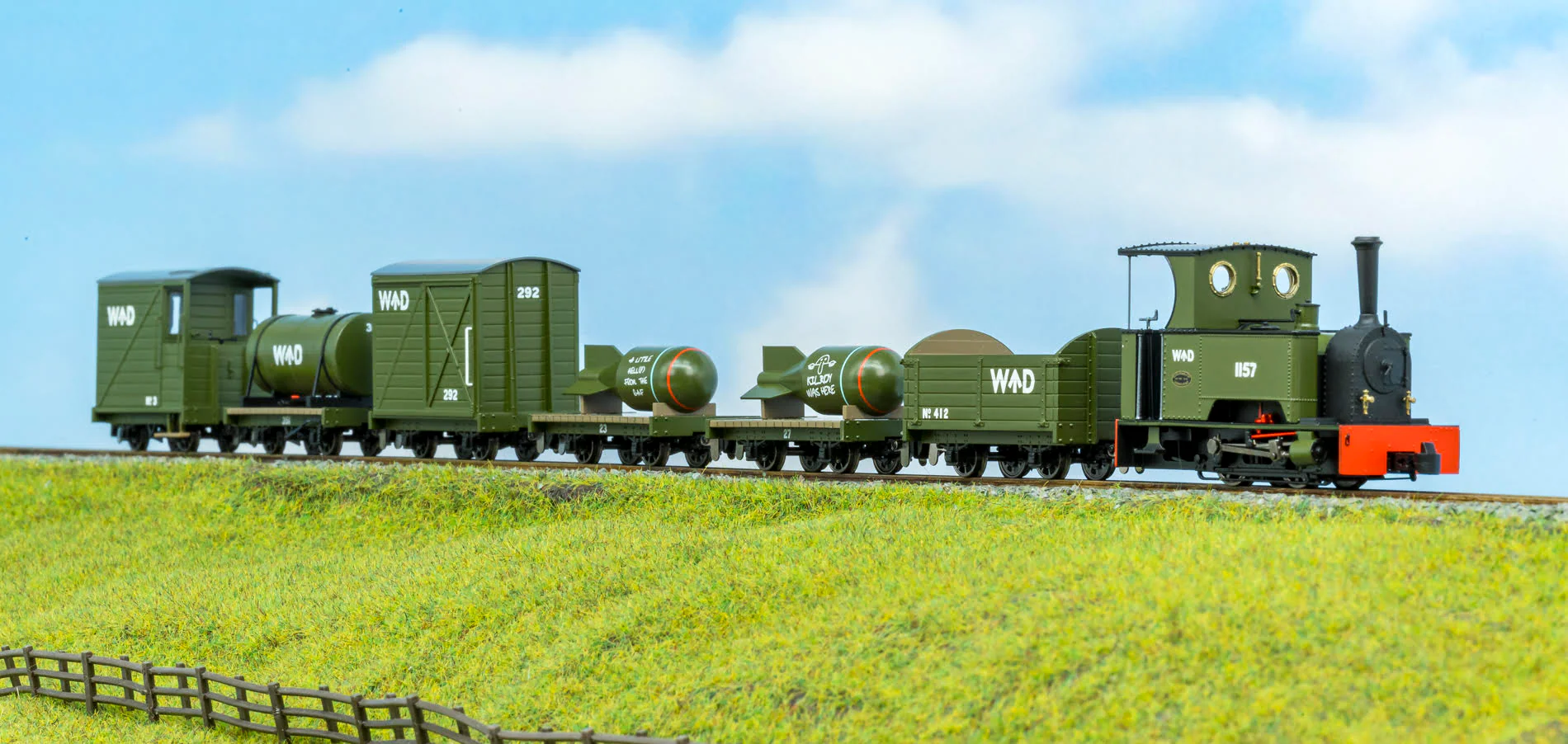 986207 Sirdar Class 0-4-0 Kerr, Stuart & Co. Short-Tank 'What If' - WDLR Plain Green Steam Locomotive - Image 3