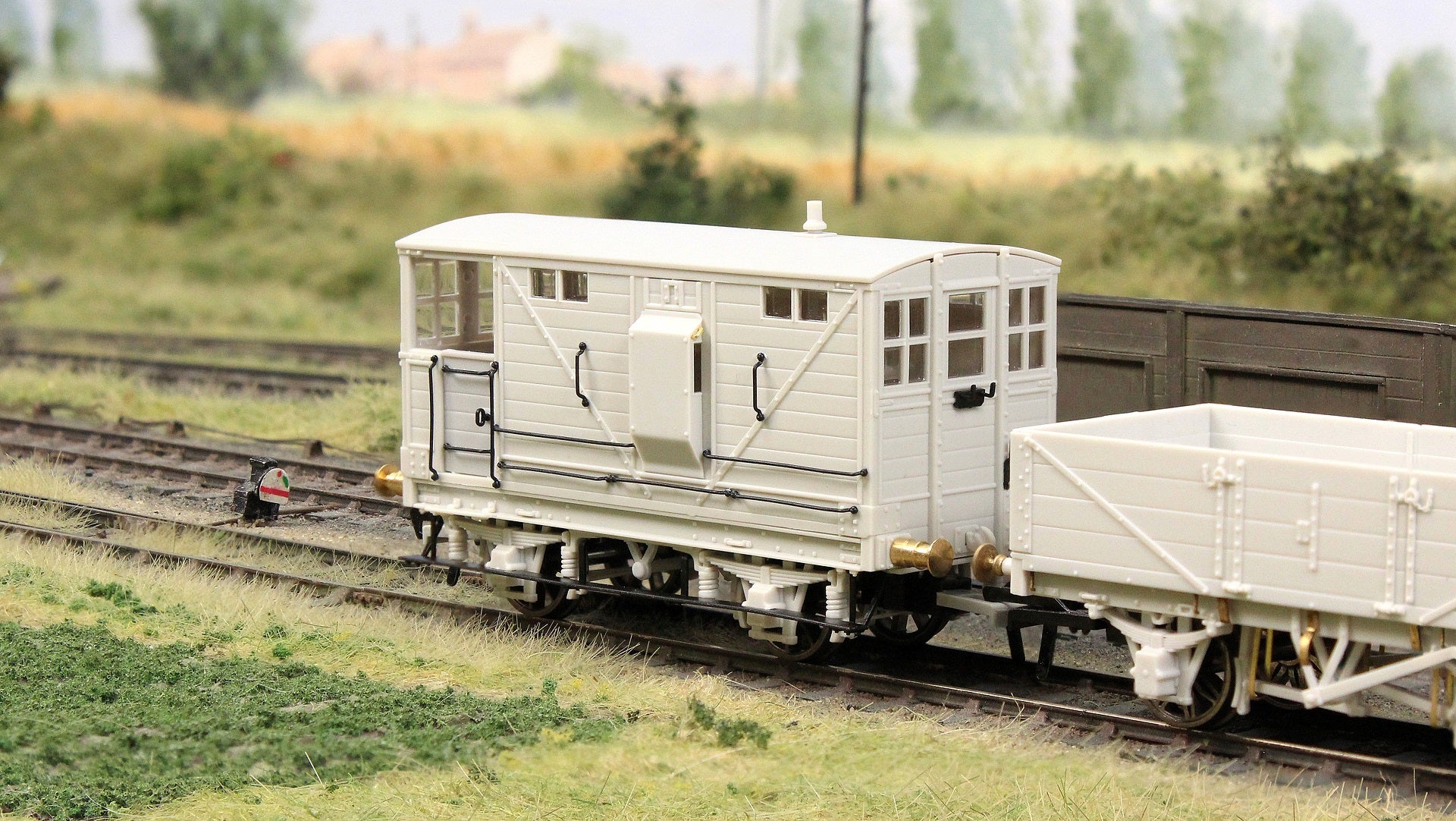 987015 LNWR D17b Brake - Police Blue No.K-9 - Image 5
