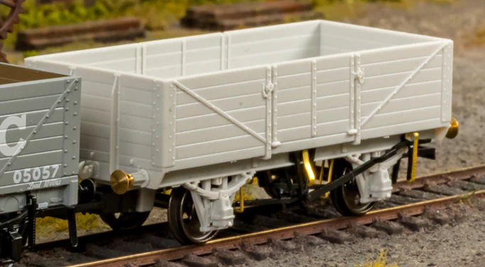 995006 GCR Dia. 9A/9B 6-Plank - No. 537315 LNER Grey (pre-’36) - Image 2