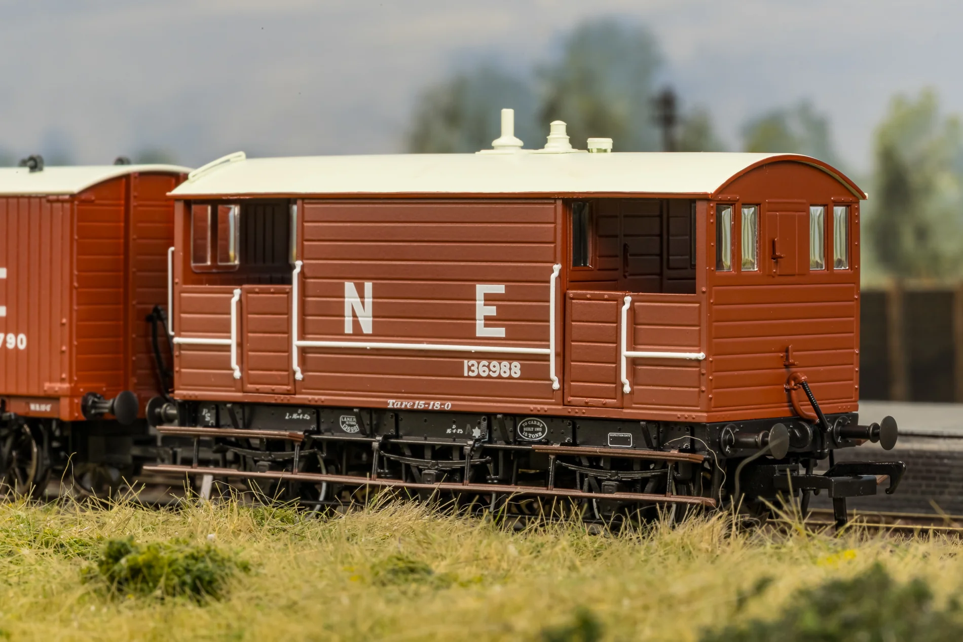 975006 GCR 15T 6w Brake - LNER Bauxite pre-1936 No.136988 - Image 3