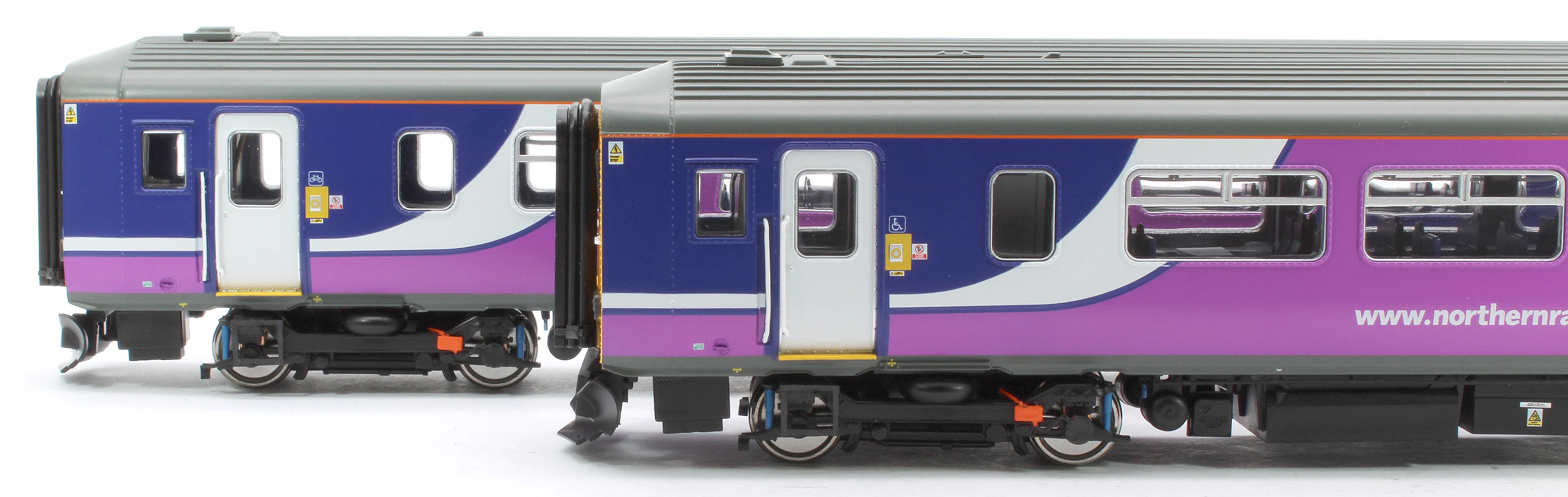 RT156-422 Class 156 Northern Midnight Blue Livery 2 Car DMU - Image 4