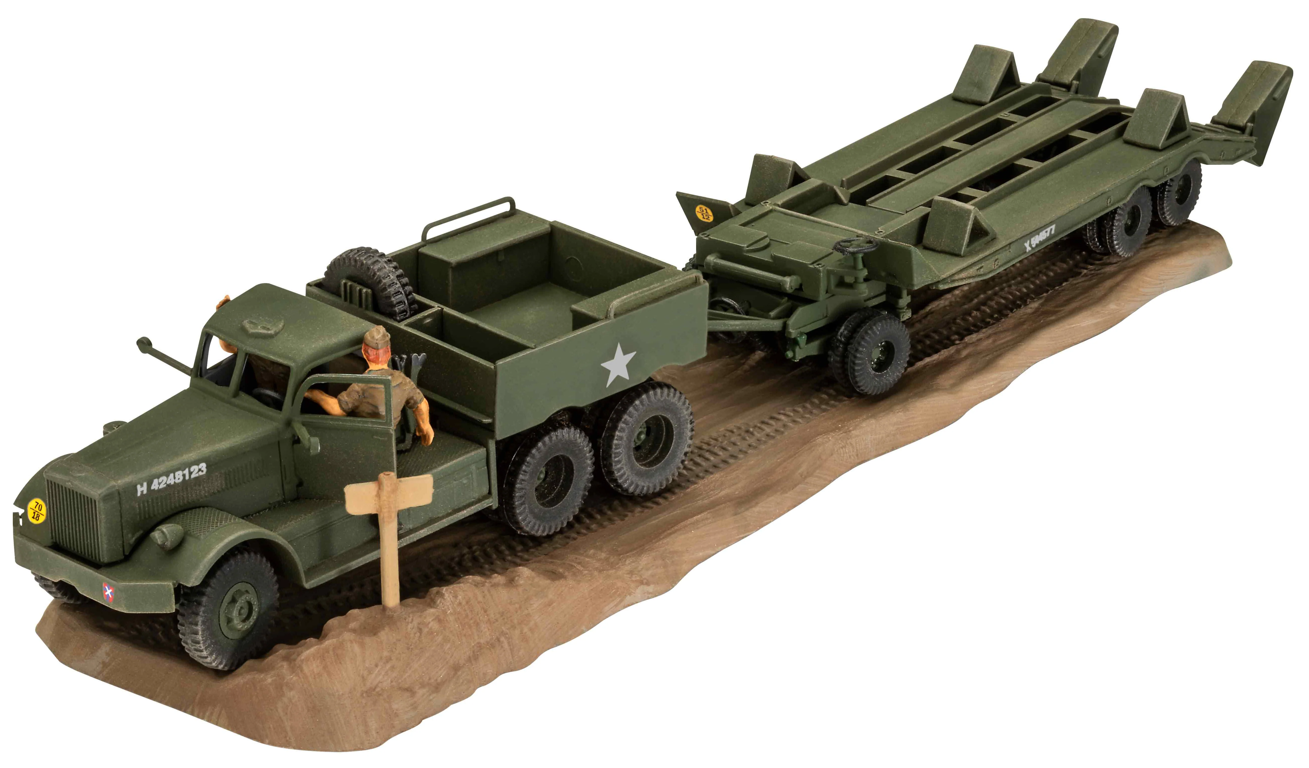 03364 M19 Tank Transporter Model Kit - Image 2