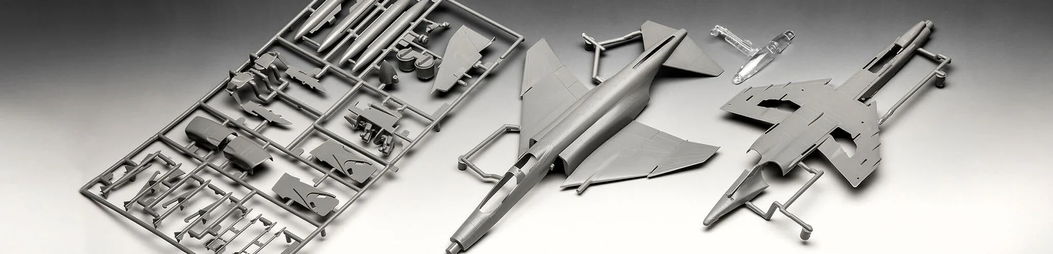 03651 F-4 Phantom (Click System) Model Kit - Image 6