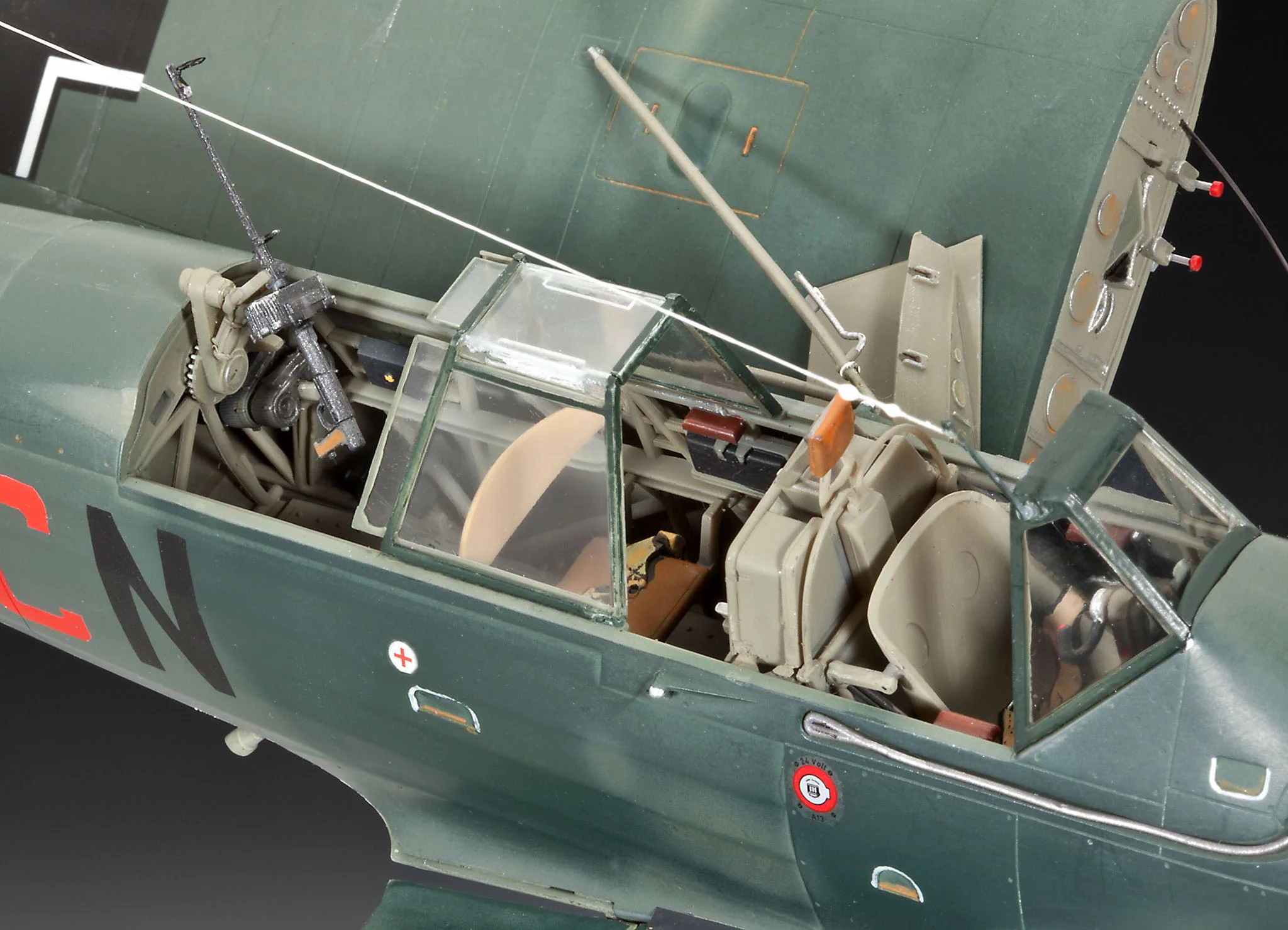 03787 Arado Ar196A-3 Seaplane Model Kit - Image 6