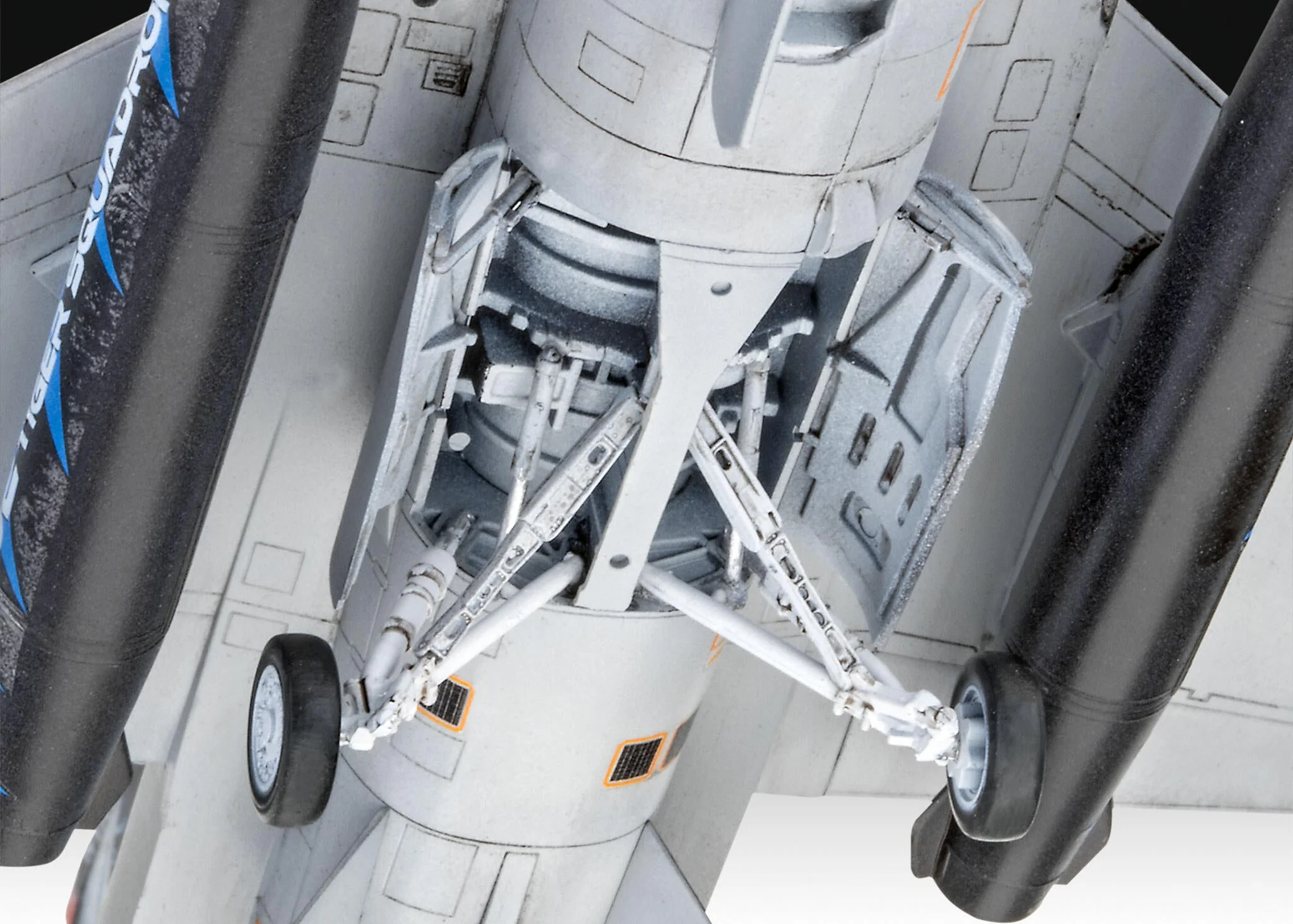 03844 Lockheed Martin F-16D Tigermeet 2014 Model Kit - Image 4