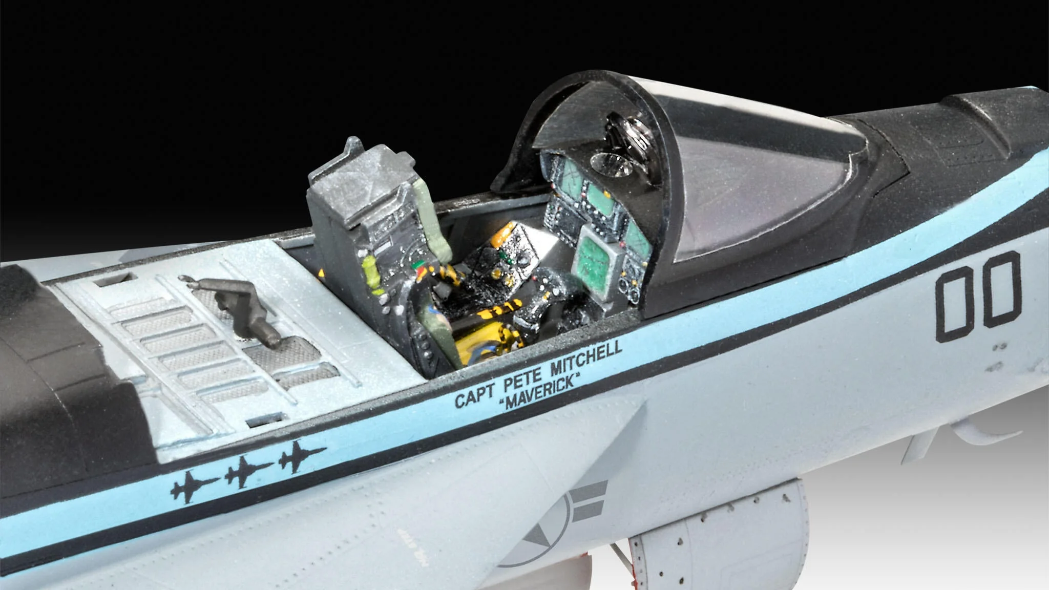03864 Maverick's F/A-18E Super Hornet "Top Gun Maverick" Model Kit - Image 3