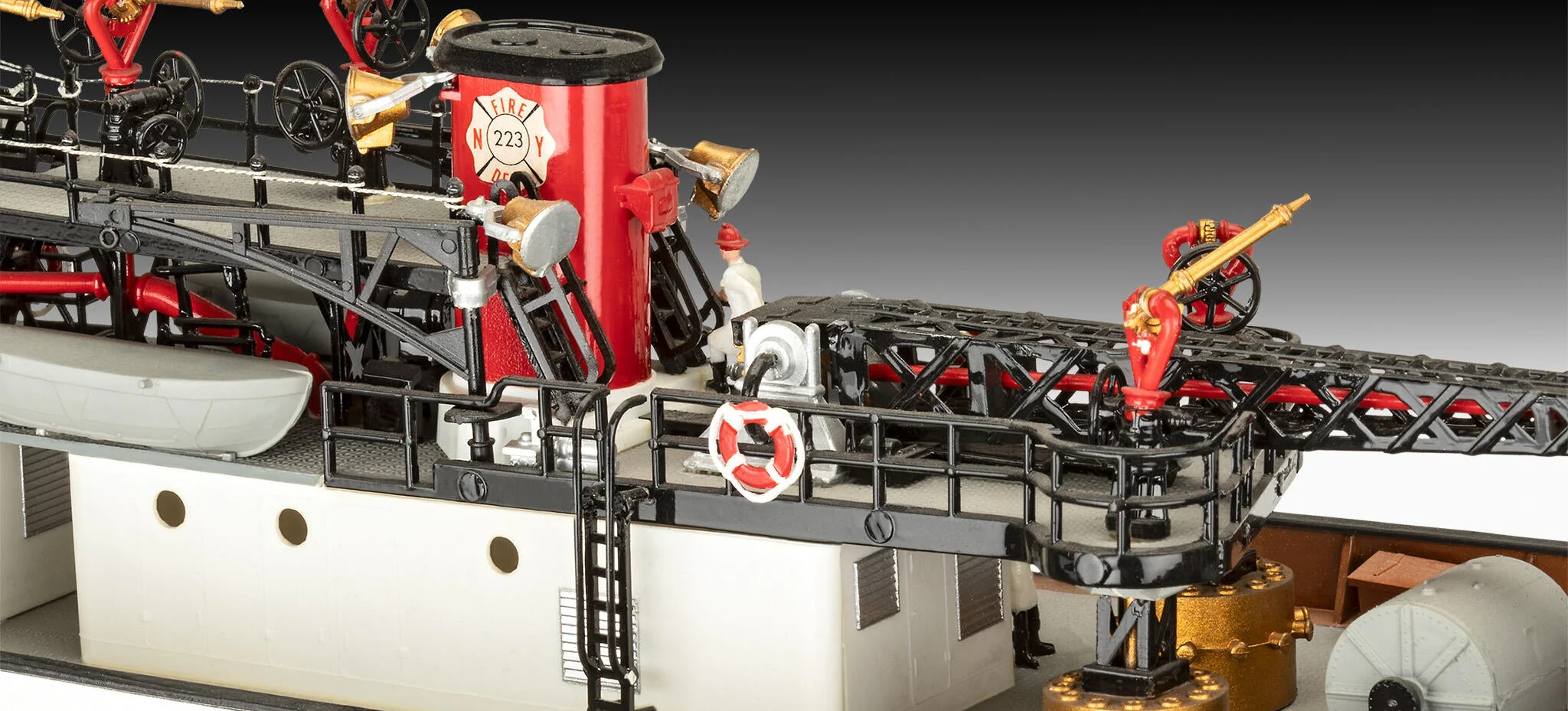 05197 The Firefighter Model Kit - Image 6
