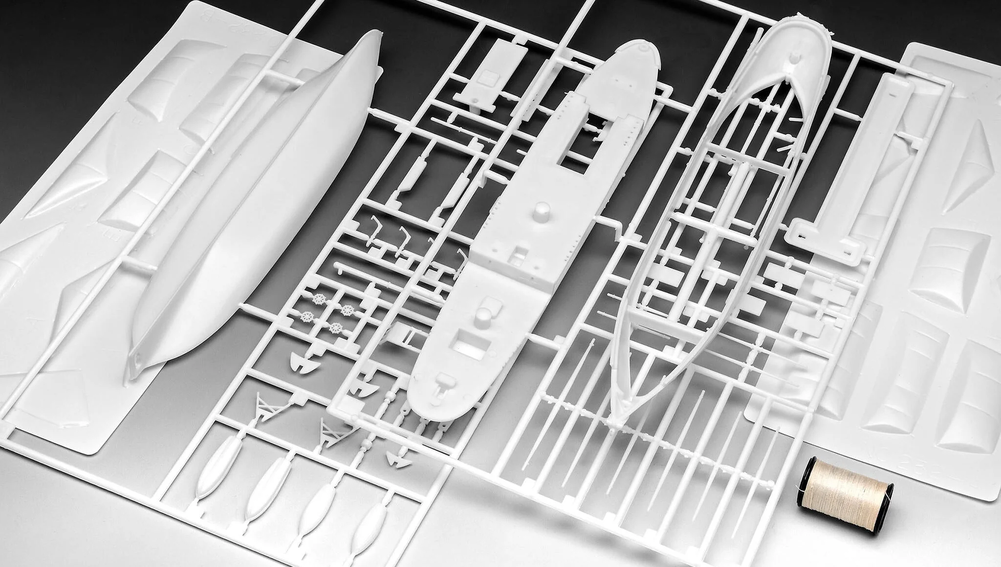 05432 Gorch Fock Model Kit - Image 5