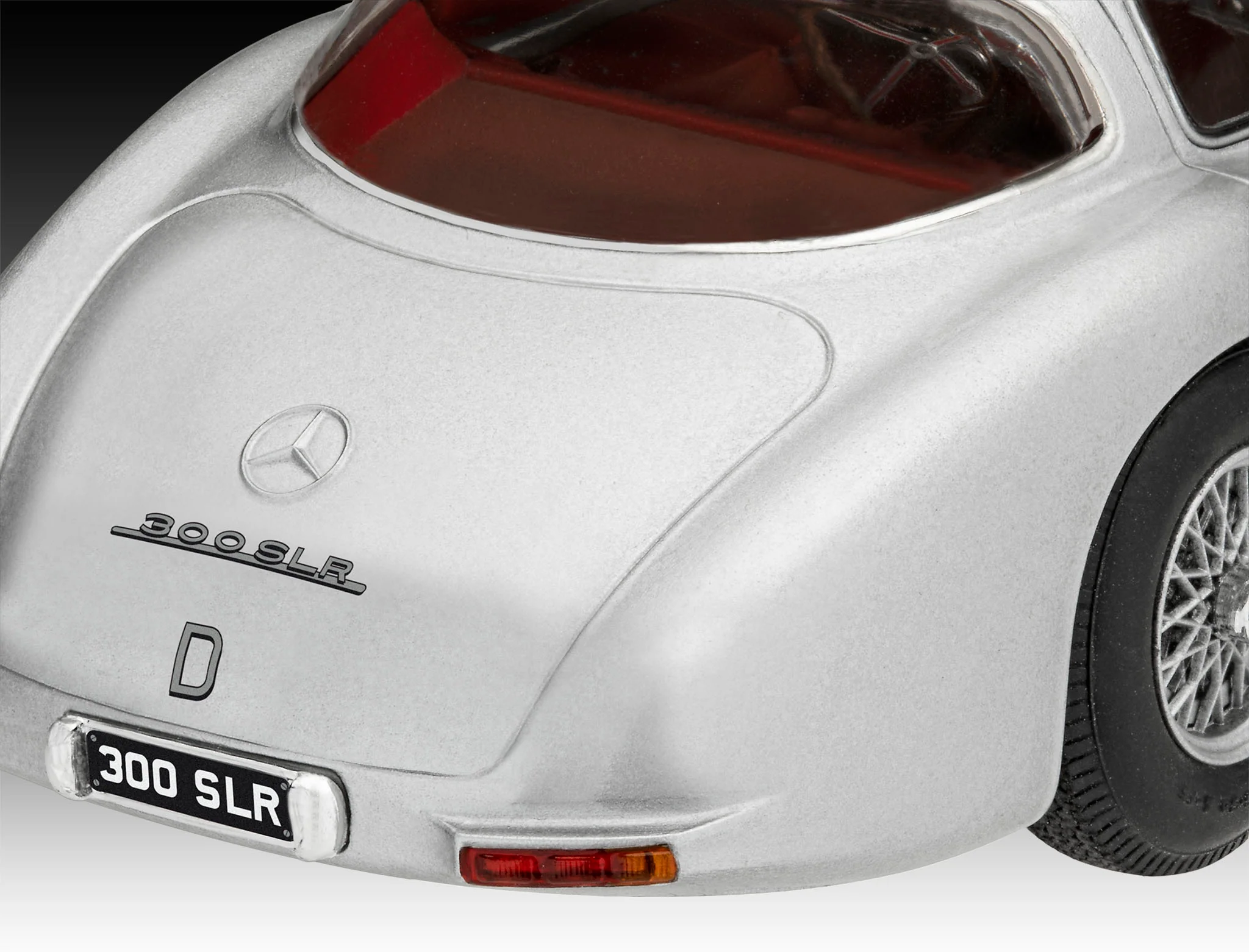 05633 Gift Set Mercedes-Benz 300 SLR 70th Anniversary Model Kit - Image 5