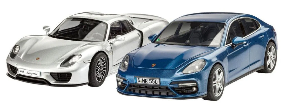 05681 Porsche 918 Spyder/Panamera Gift Set (1:24 Scale) Model Kit - Image 2