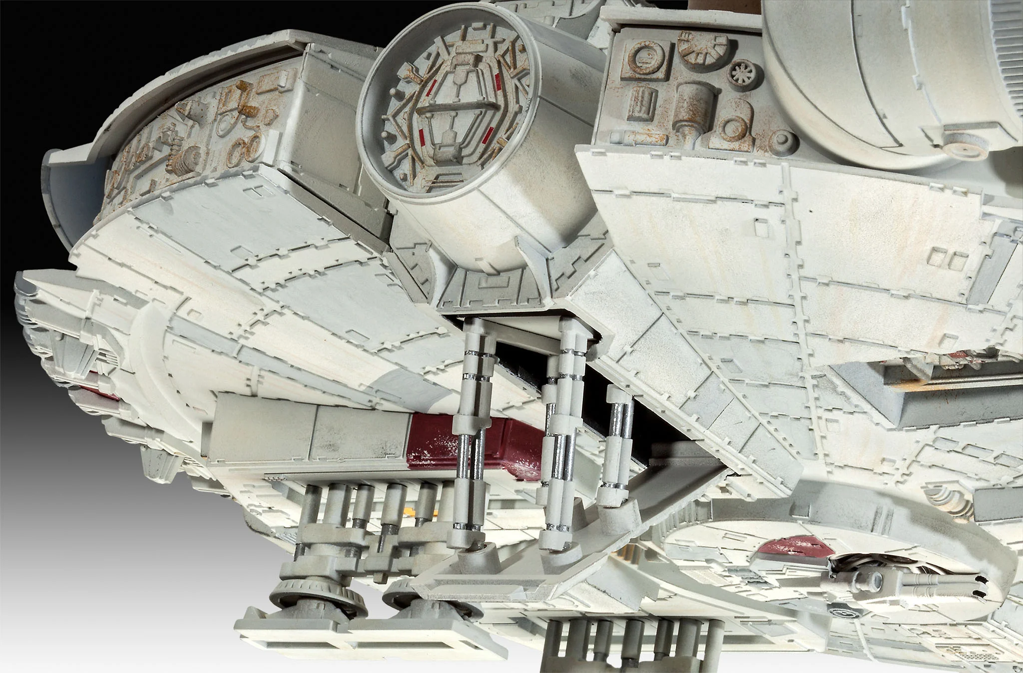 06718 Star Wars Millennium Falcon (Episode IV) (1:72 Scale) Model Kit - Image 2