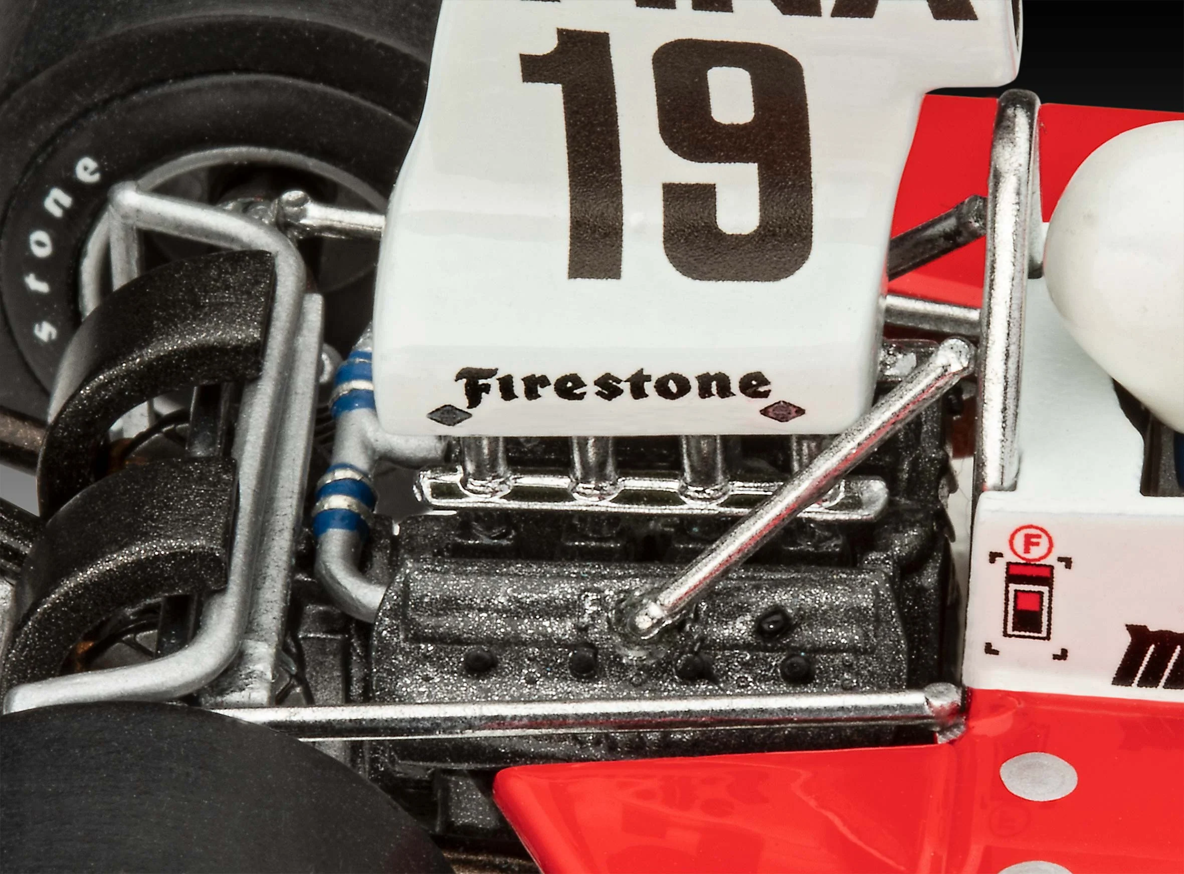 07739 Surtees TS16/03 Model Kit - Image 5