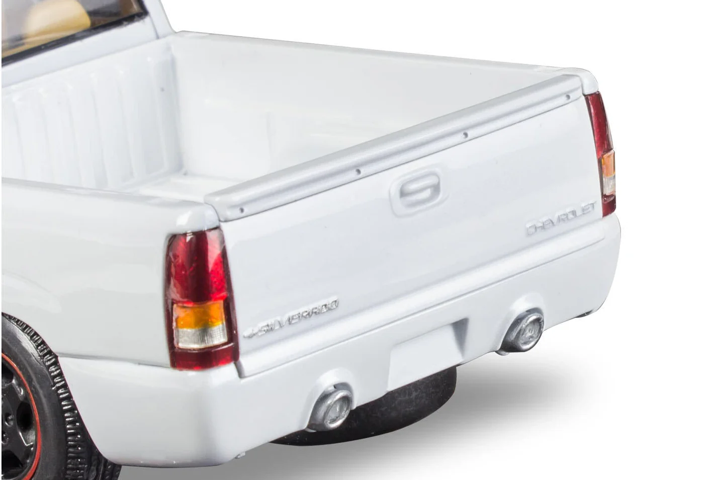 14538 1999 Chevy® Silverado® Street Pickup Model Kit - Image 7