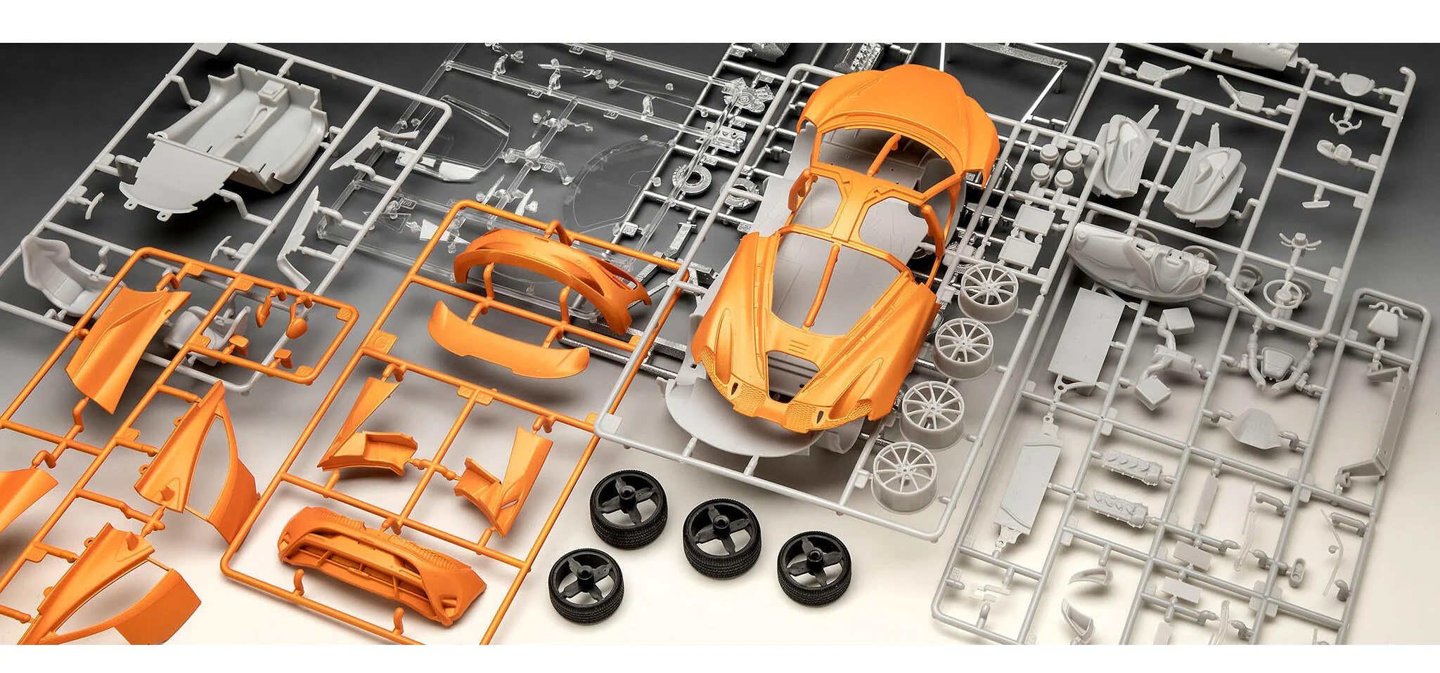 67734 Model Set McLaren 750S Model Kit - Image 7