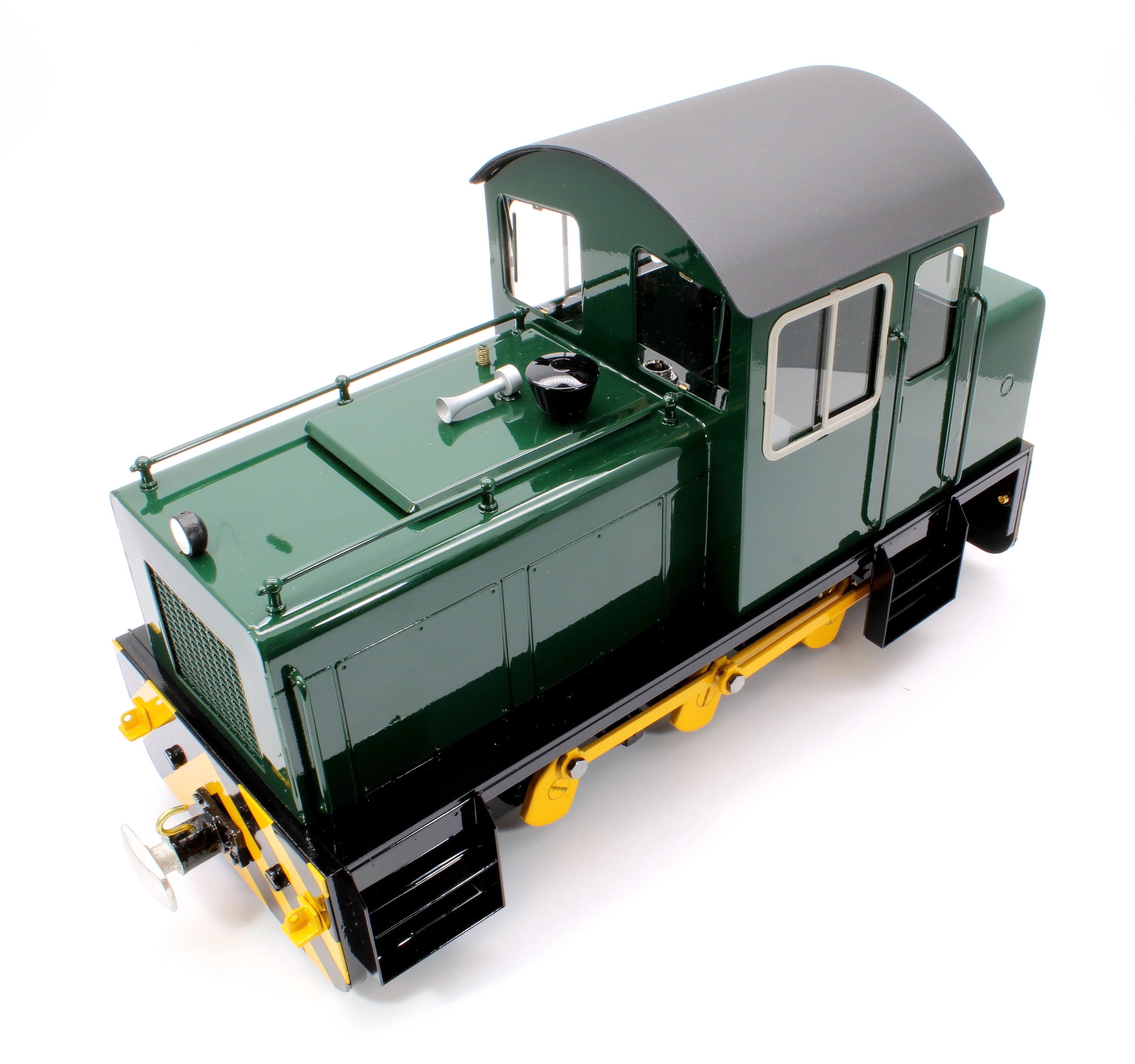 HC-BRUNGREEN-I 0-6-0 'Harlech Castle MK.1' Deep Brunswick Green (Radio Control, Insulated Wheels) Diesel Locomotive - Image 6