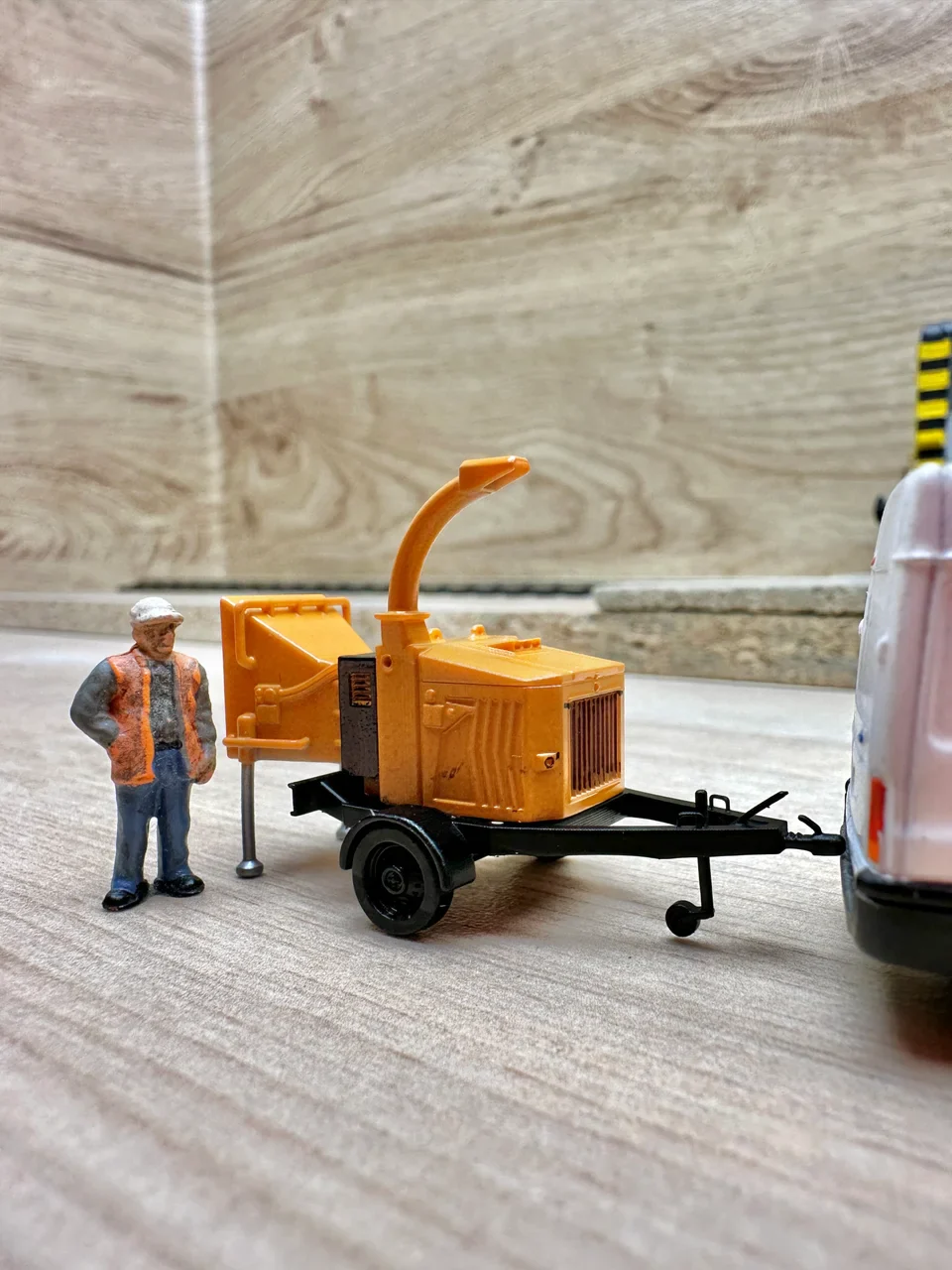 RRM006 O Gauge Woodchipper (Single Pack) - Unpainted Model Kit - Image 2
