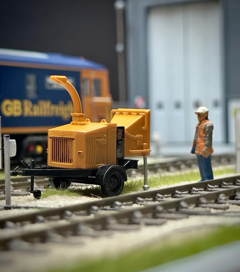 RRM007 OO Gauge Woodchipper (Single Pack) - Unpainted - Image 2