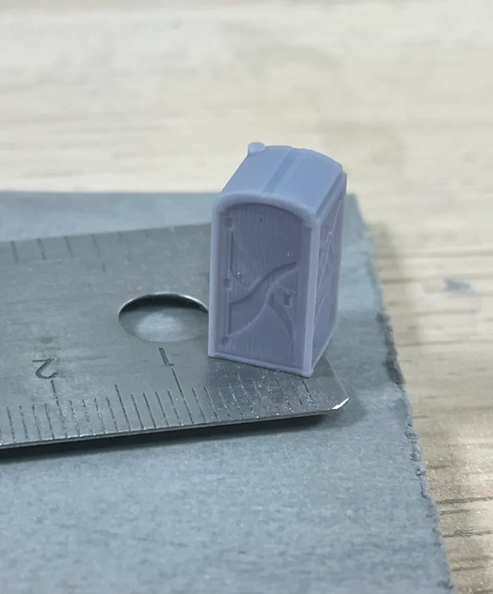 RRM035 N Gauge Portable Toilets (Pack of 5) - Unpainted Model Kit - Image 2