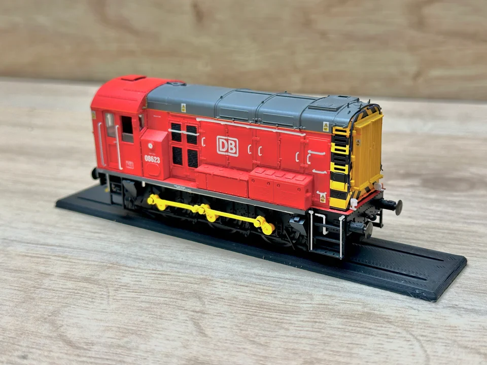 RRM056 OO Gauge Locomotive Stands (17cm) (Pack of 5) - Image 3
