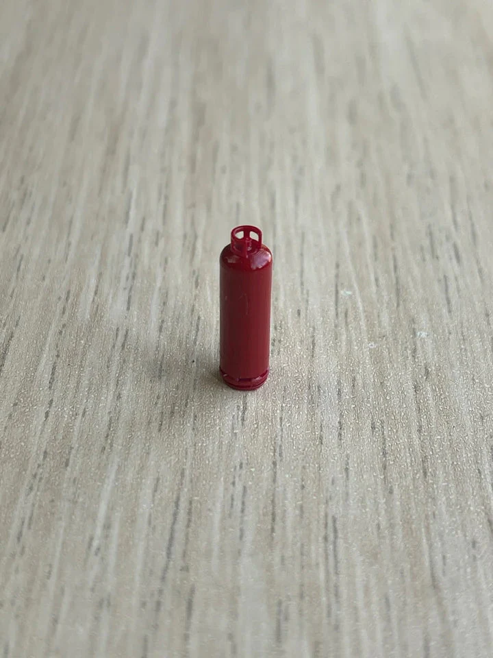 RRM074 OO Gauge Gas Bottles (Pack of 10) - Unpainted - Image 3