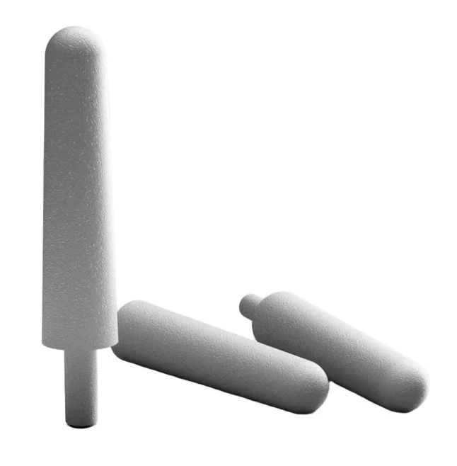 RRM115 OO Gauge Bollards (Pack of 12) - Unpainted Model Kit