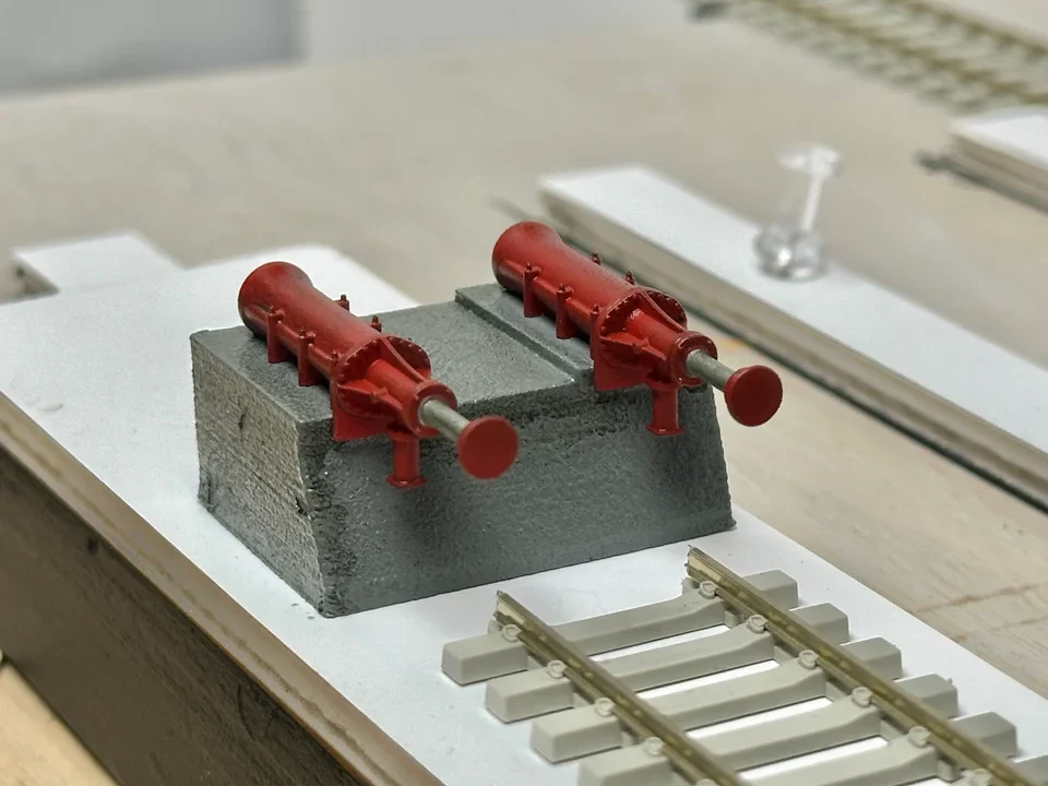 RRM152 OO Gauge Hydraulic Buffer Stop (Single Pack) - Unpainted Model Kit - Image 3