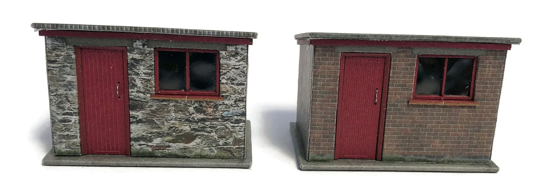 KX071 OO Small Brick/Stone Lineside Huts/Sheds (Pack of 2) Model Kit - Image 2