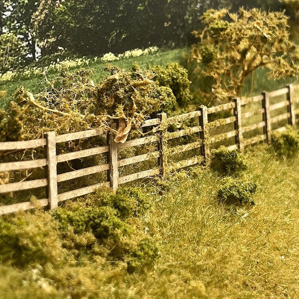 LX006 OO/HO 4ft Post & Rail Fencing Model Kit