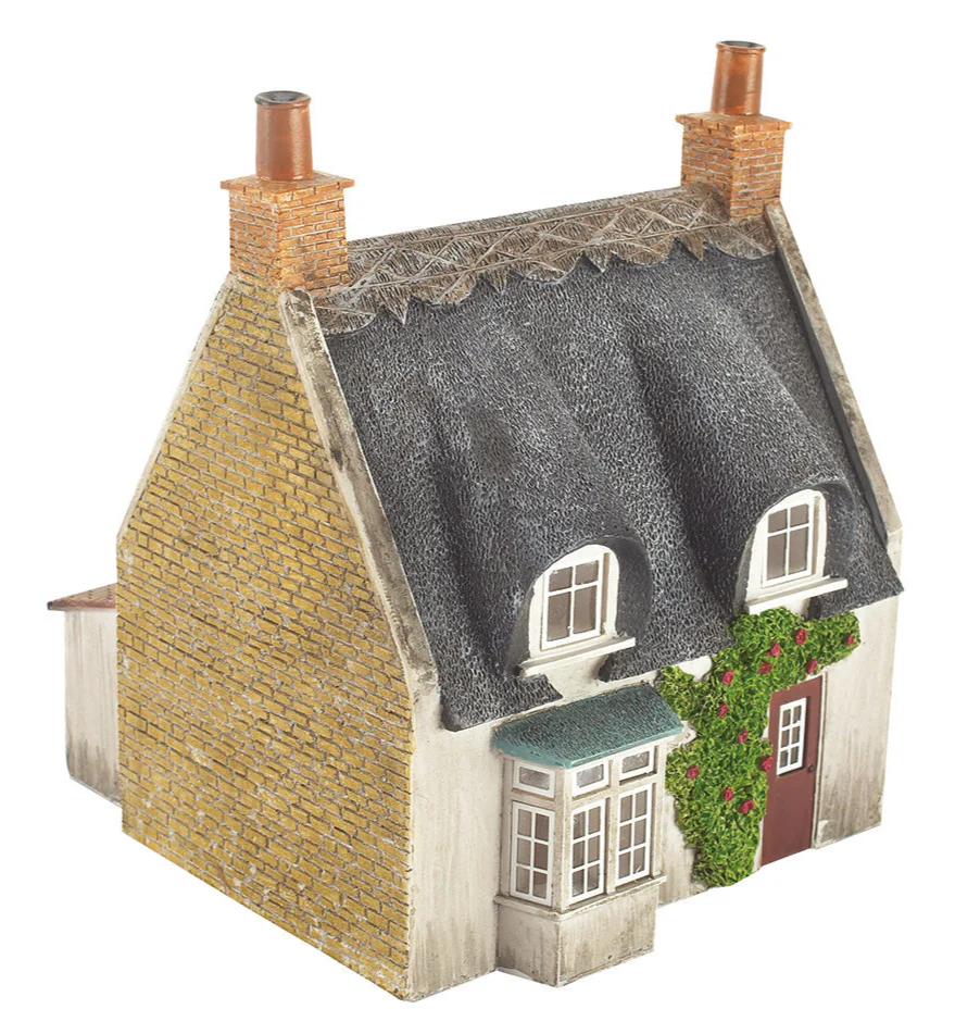 44-122 Thatched Cottage - Honey Stone & Red Door