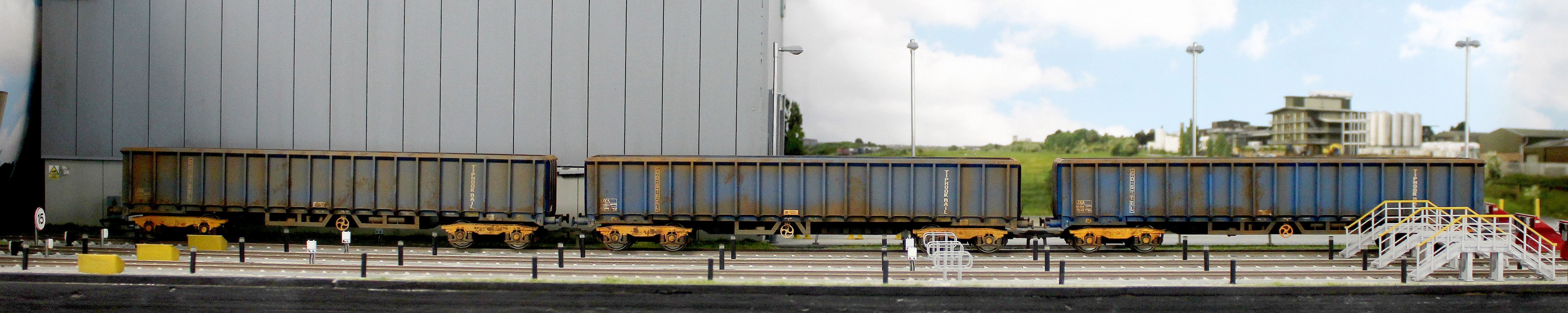 JXA01 TP(A)W Bespoke Weathered Set of 3 JXA Bogie Scrap Wagons - Image 14