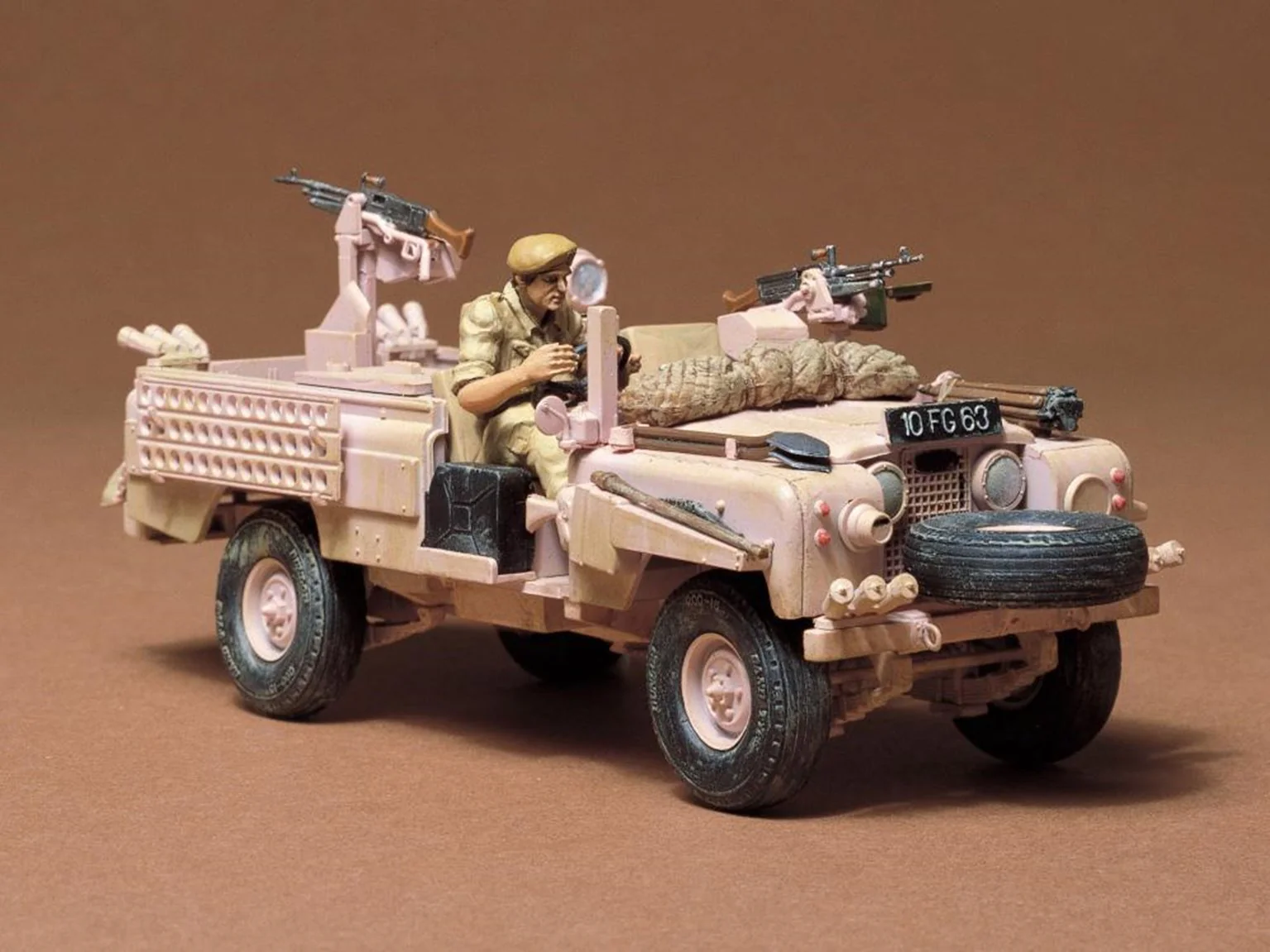 35076 1/35 British Sas Pink Panther Land Rover Model Kit