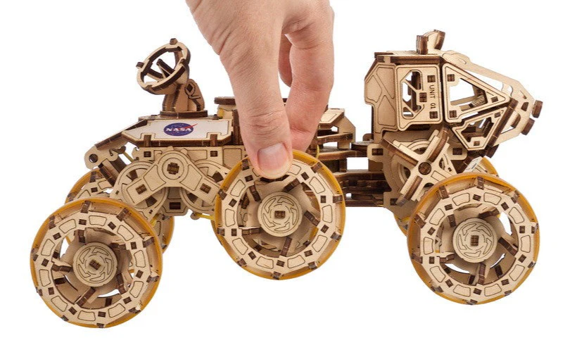 UG70206 Manned Mars Rover Mechanical Model Kit - Image 8